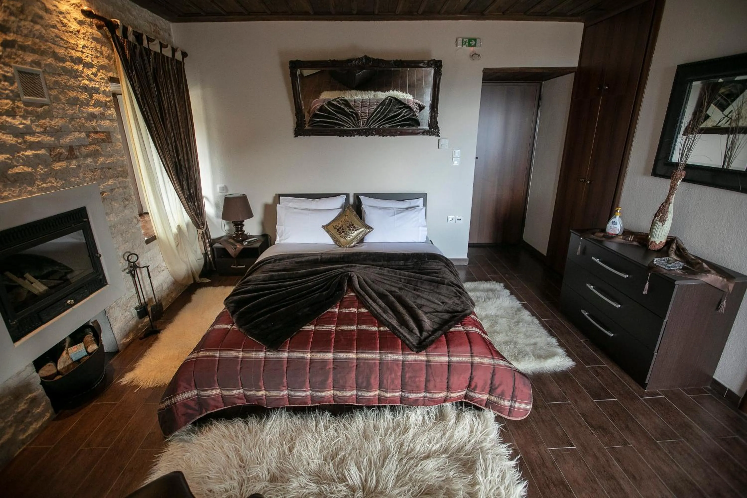 Bedroom, Bed in Panorama Prespes