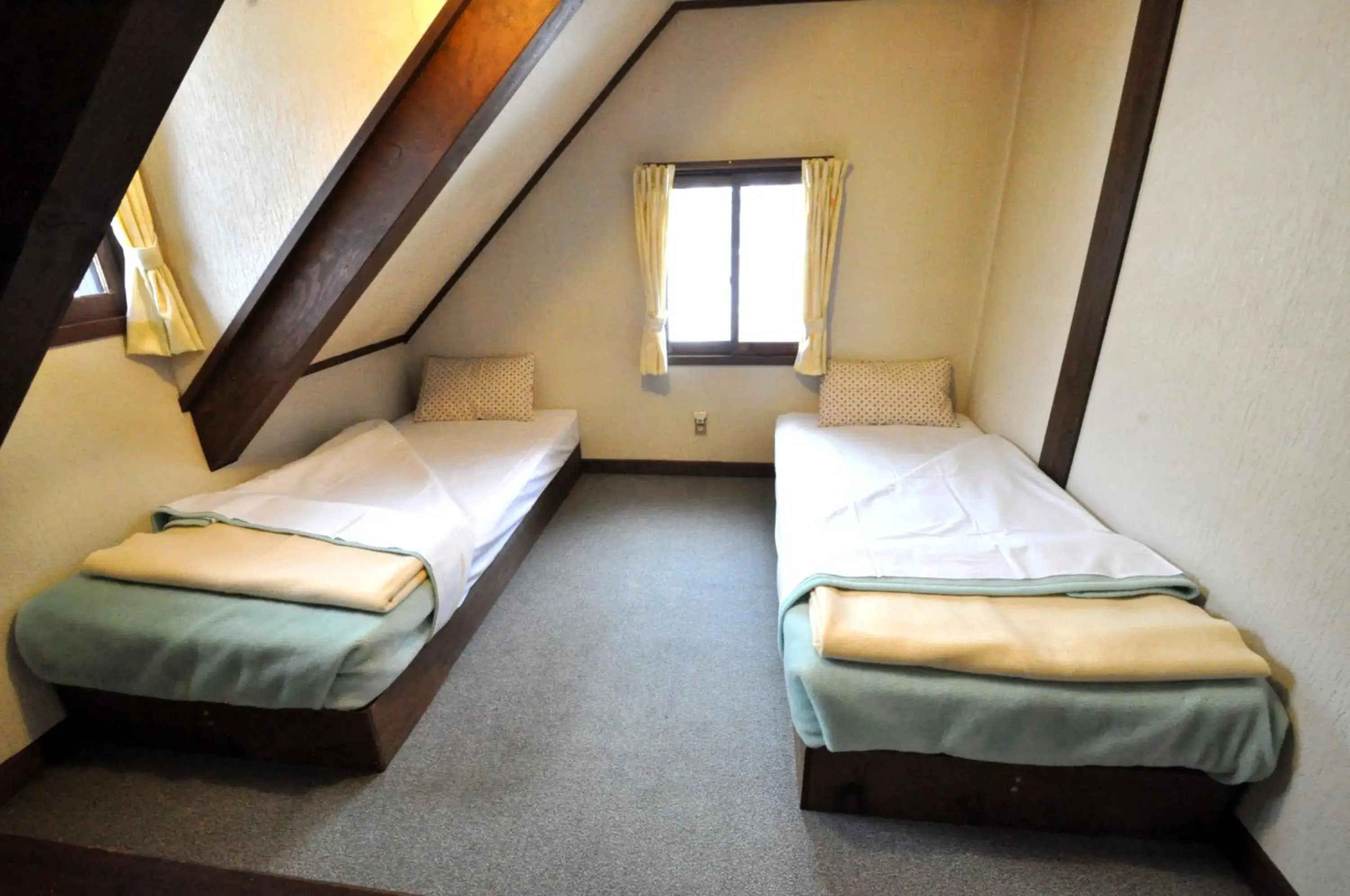 Quadruple Room with Shared Bathroom in Pension Risuno Koya Quadruple Room with Shared Bathroom in Pension Risuno Koya