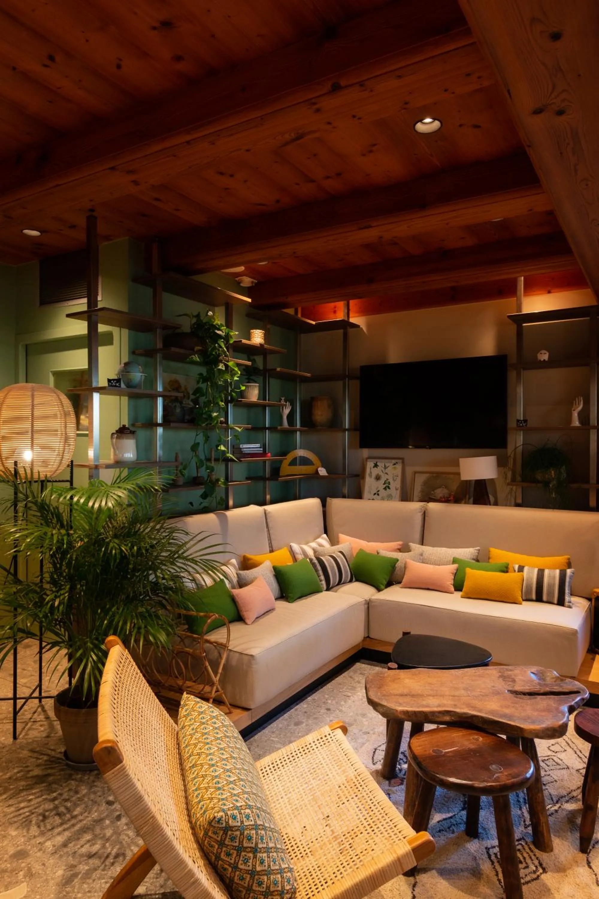 Communal lounge/ TV room in Greet Hotel Colmar