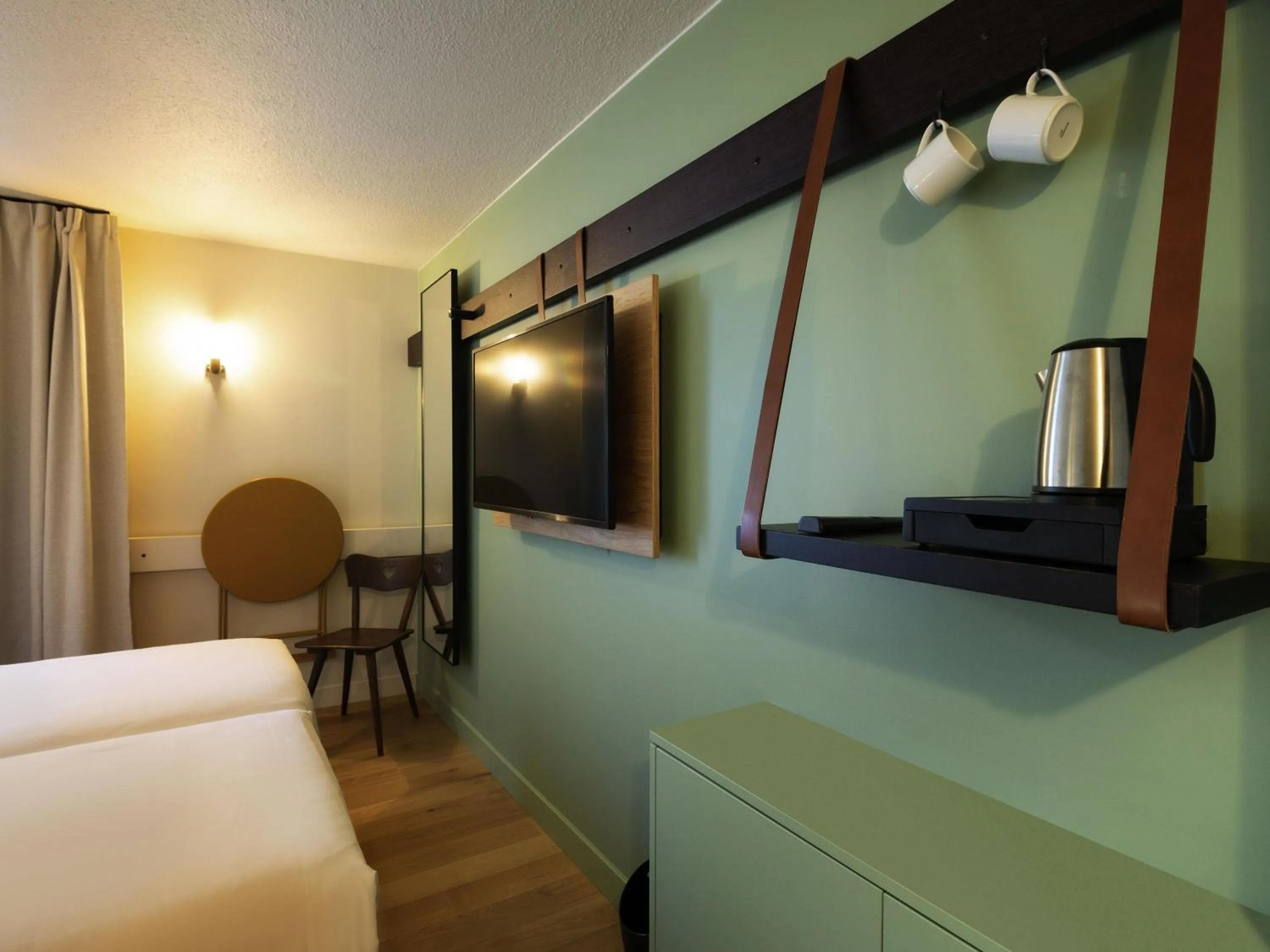 Bedroom, Bed in Greet Hotel Colmar