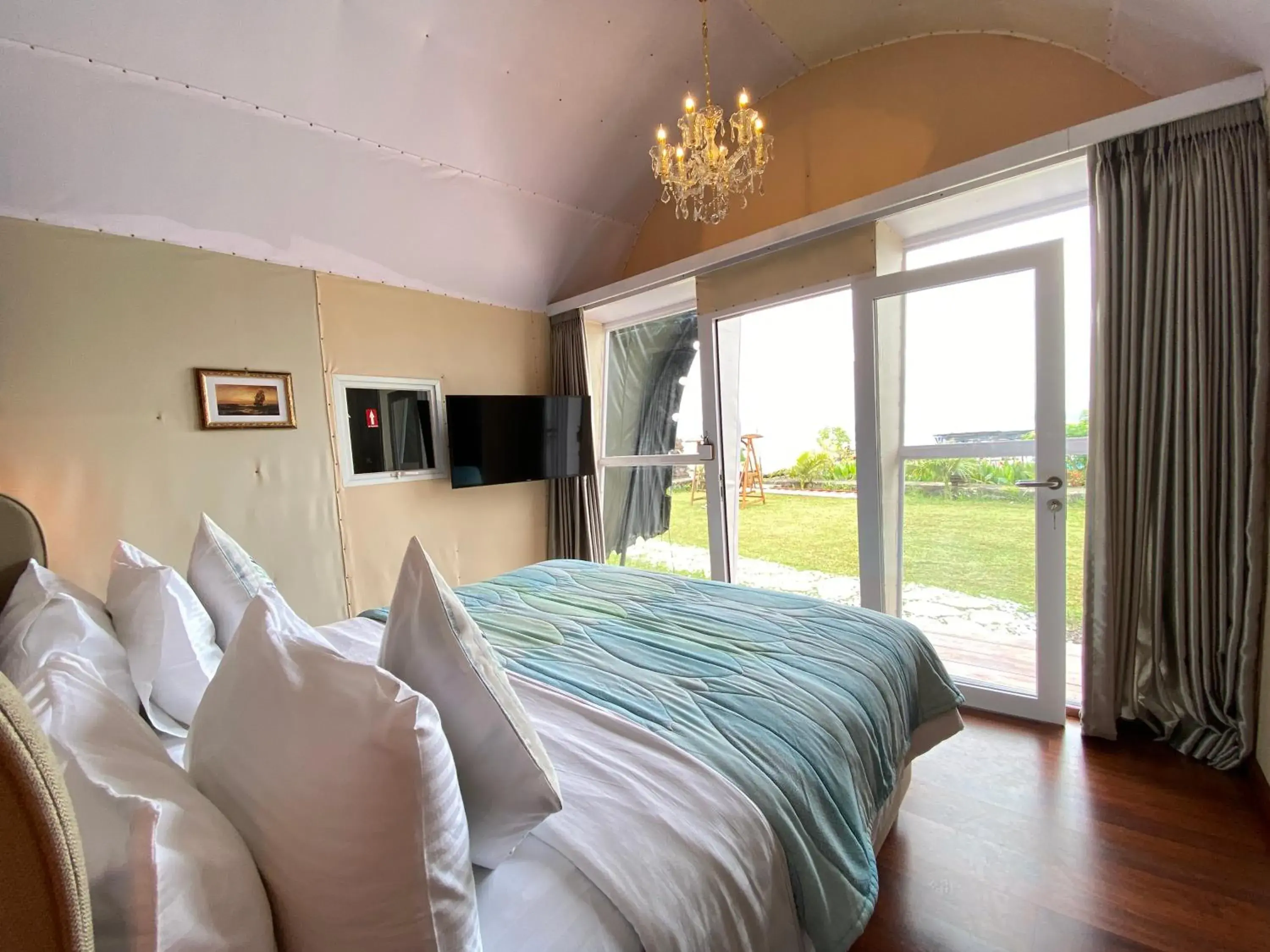 Tent in Pondanu Cabins By The Lake Tent in Pondanu Cabins By The Lake