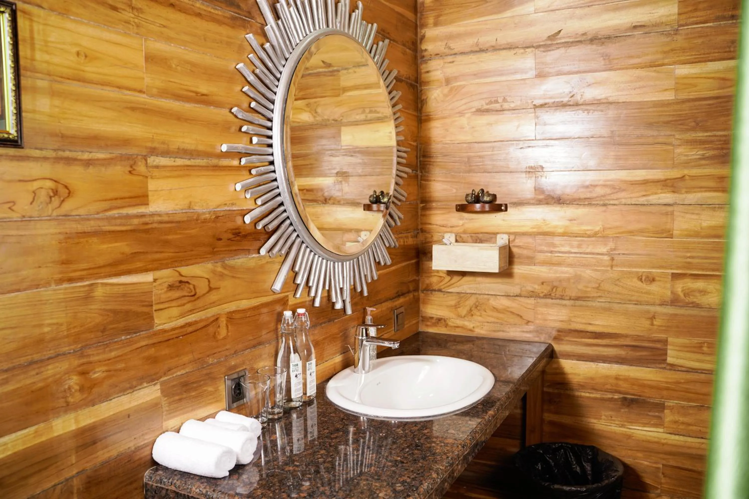 Pondanu Cabins By The Lake