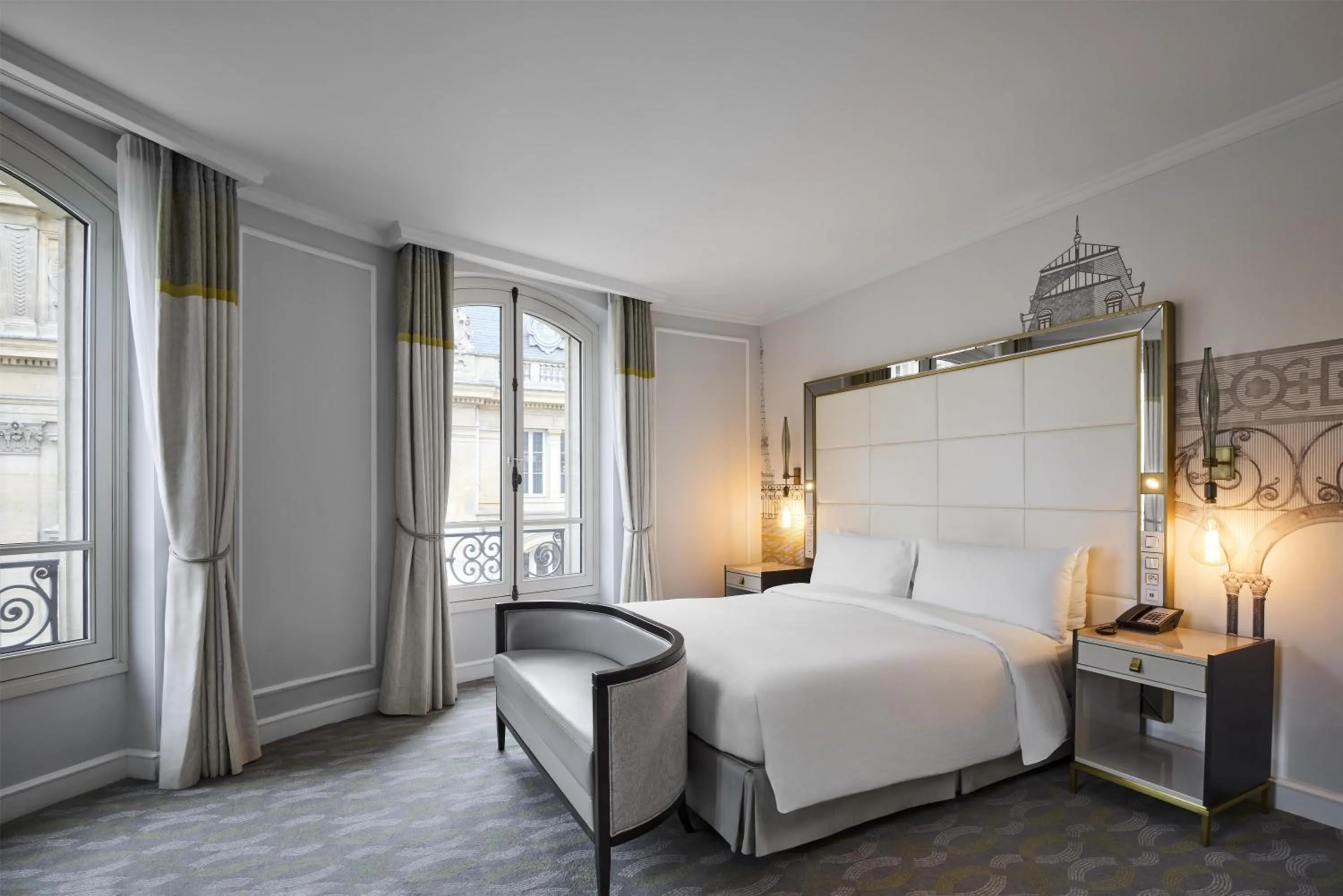 Bed in Hilton Paris Opera