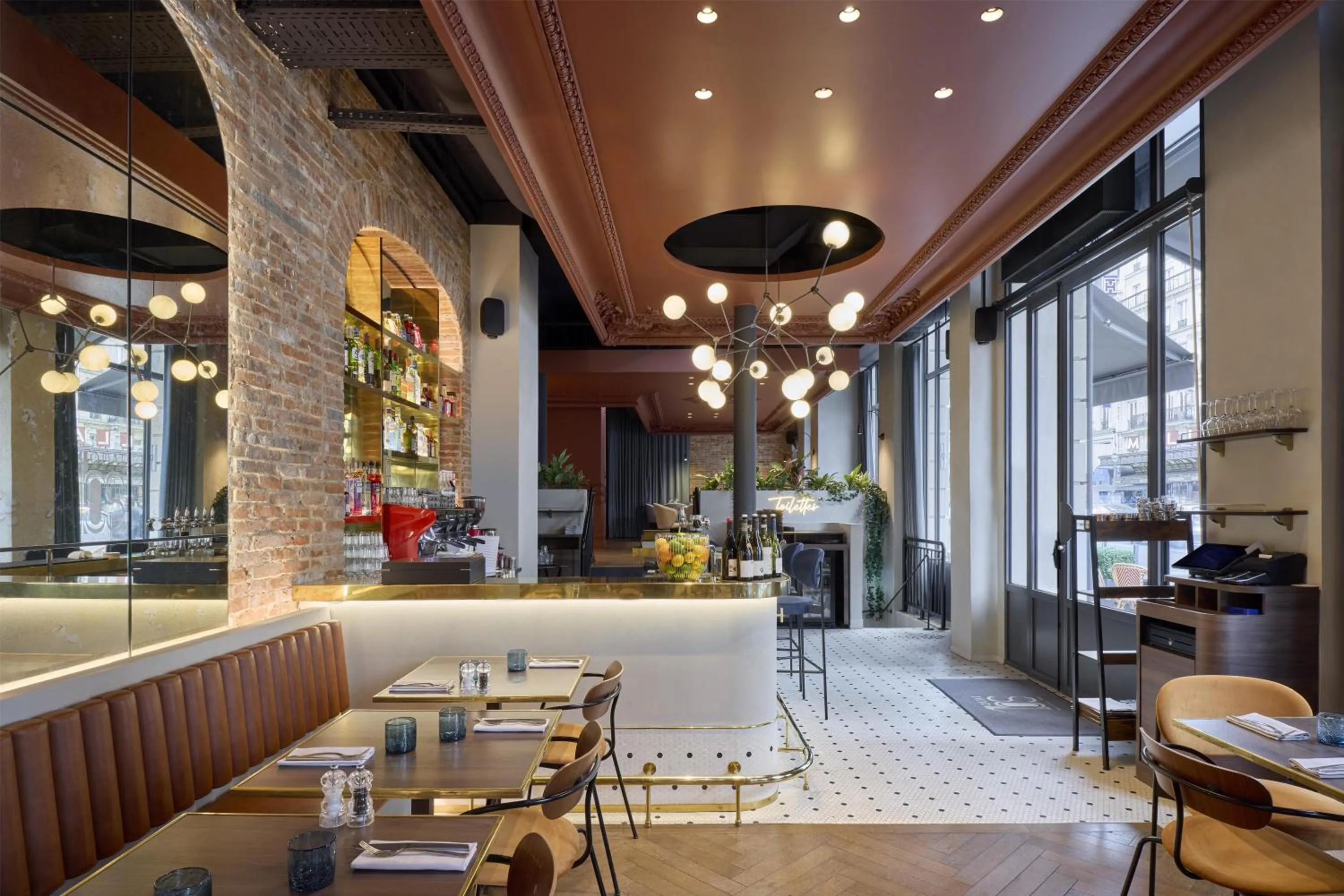 Lounge or bar in Hilton Paris Opera