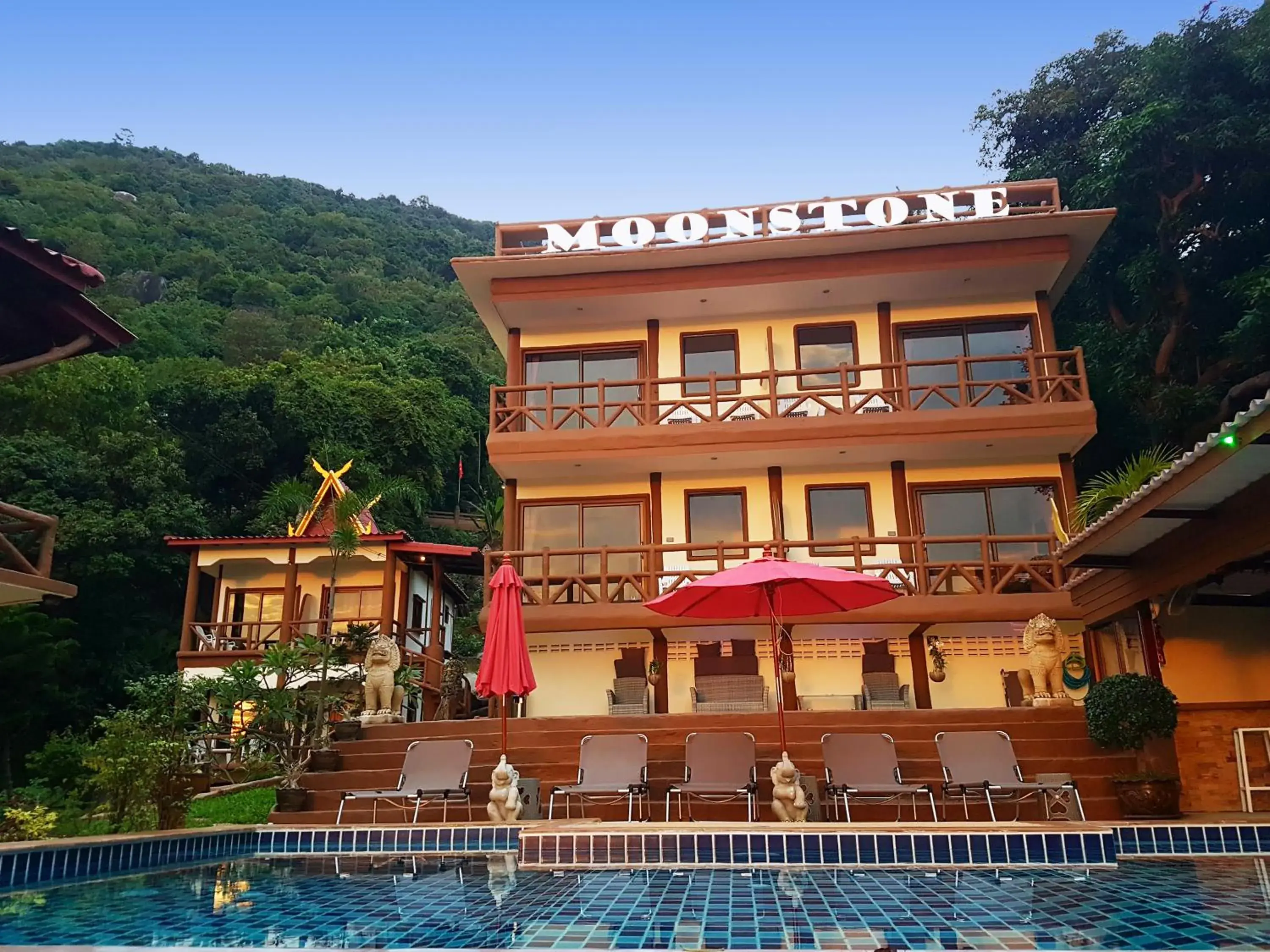 Property building in Moonstone Studio Property building in Moonstone Studio