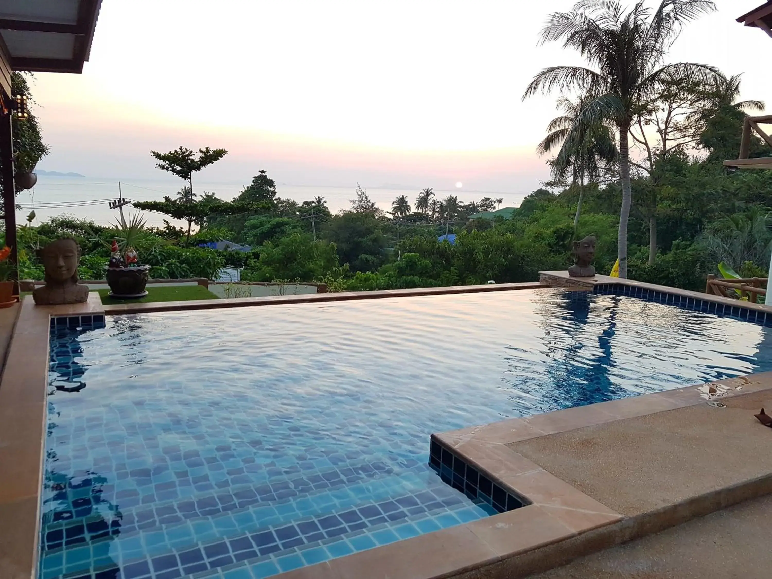 Swimming pool in Moonstone Studio Swimming pool in Moonstone Studio