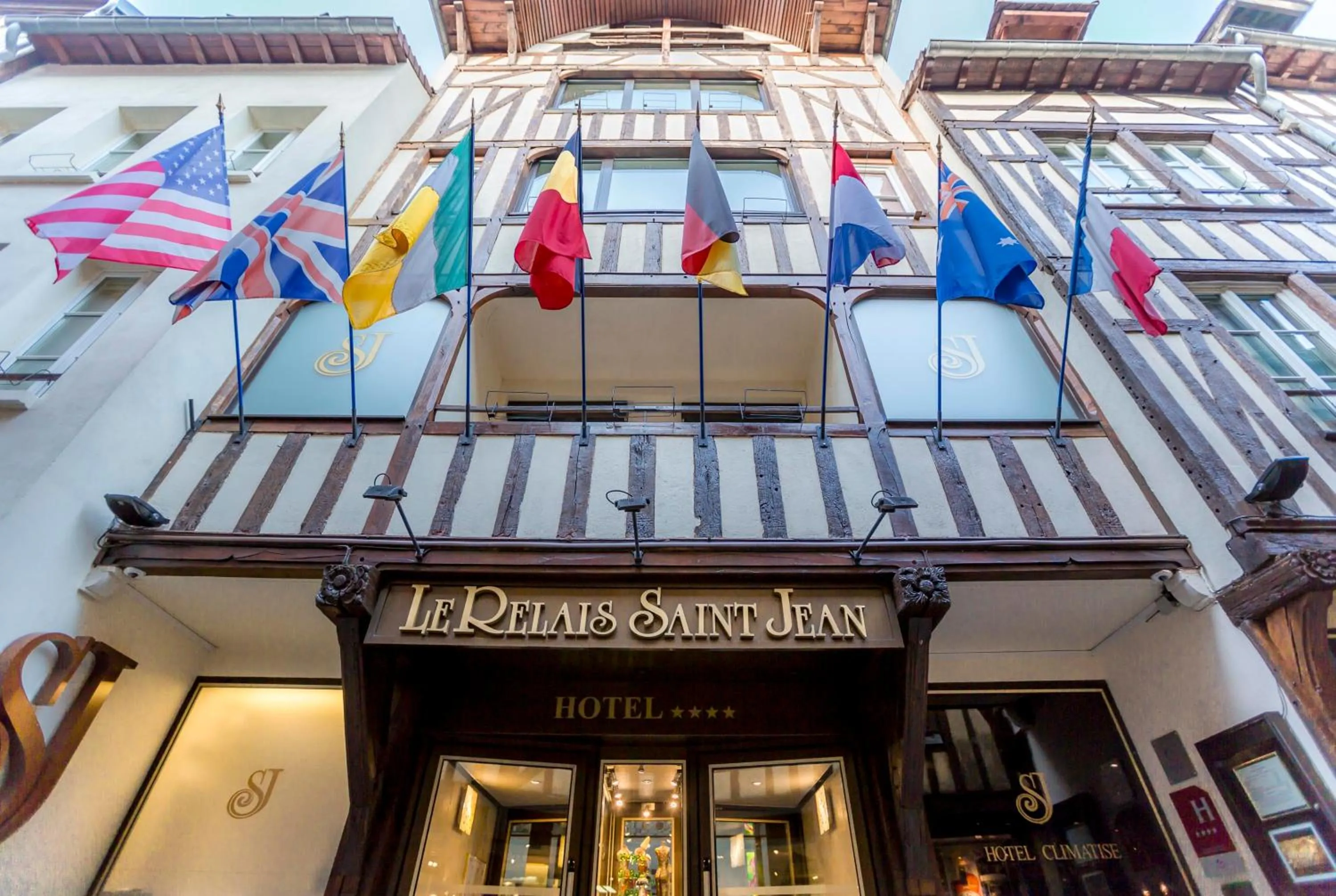 Facade/entrance in Hotel Relais Saint Jean Troyes