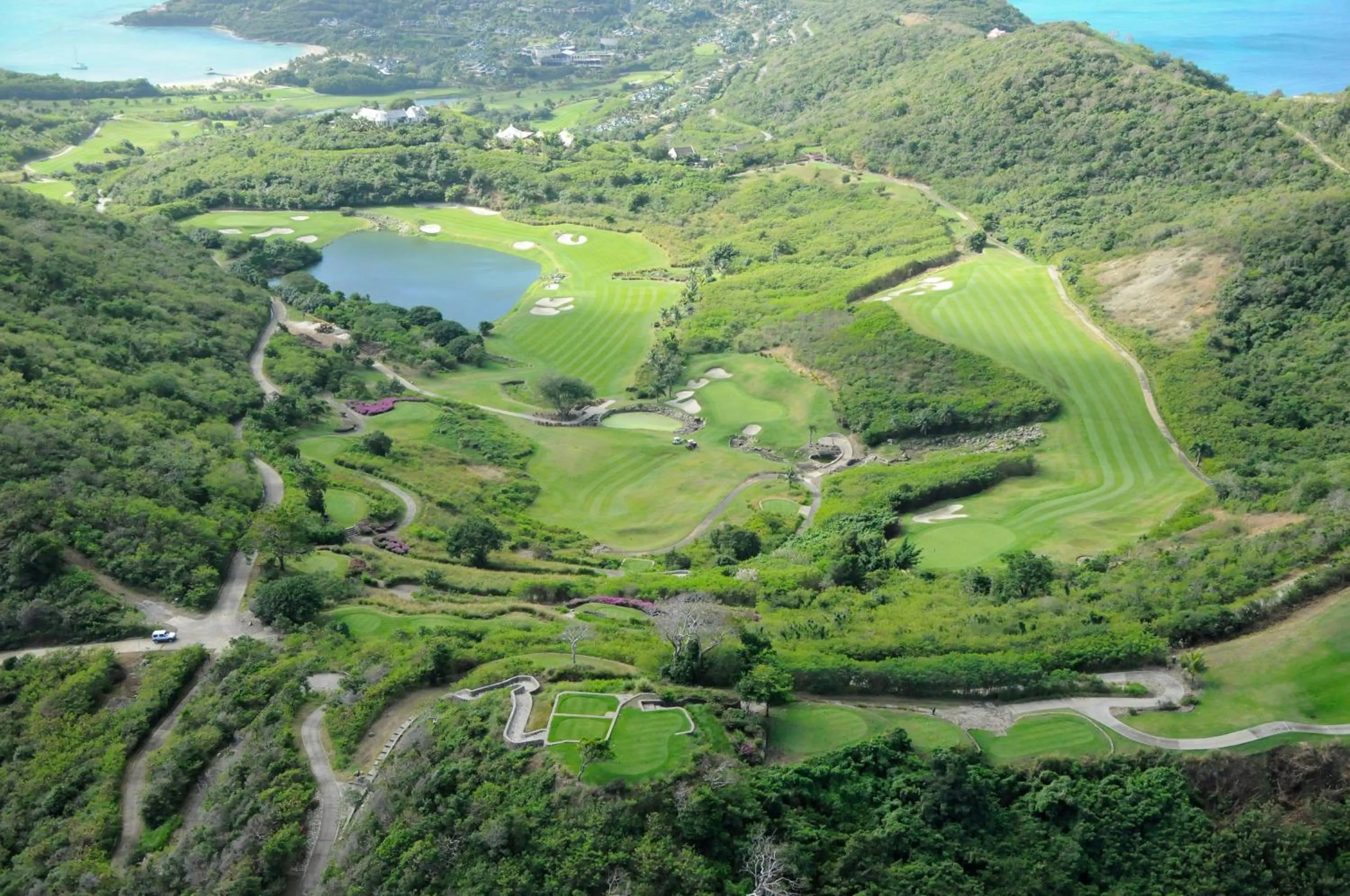 Golfcourse in Canouan Estate Resort & Villas