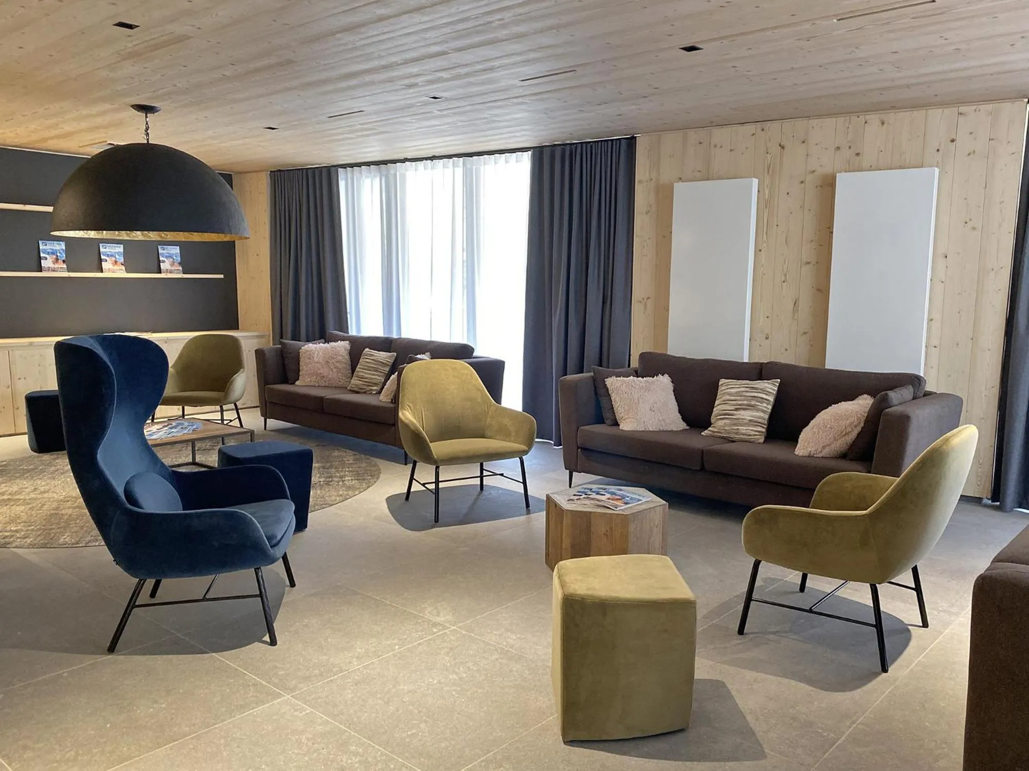 Lobby or reception in Lagrange Vacances L’Écrin du Badet