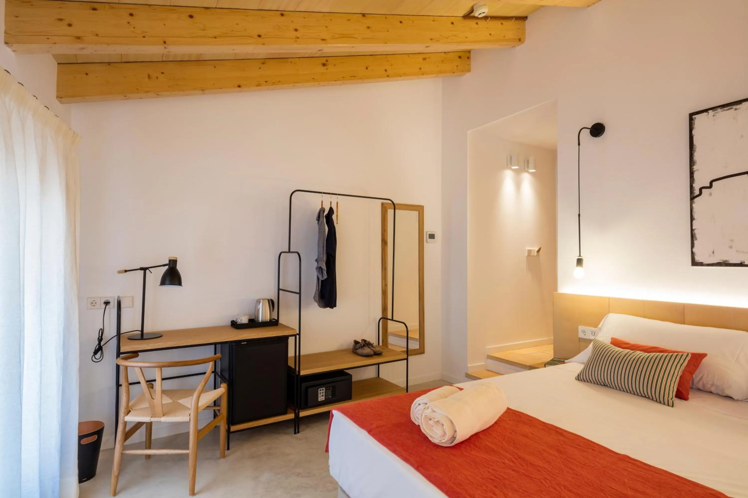 Photo of the whole room, Bed in ARA Alcudia