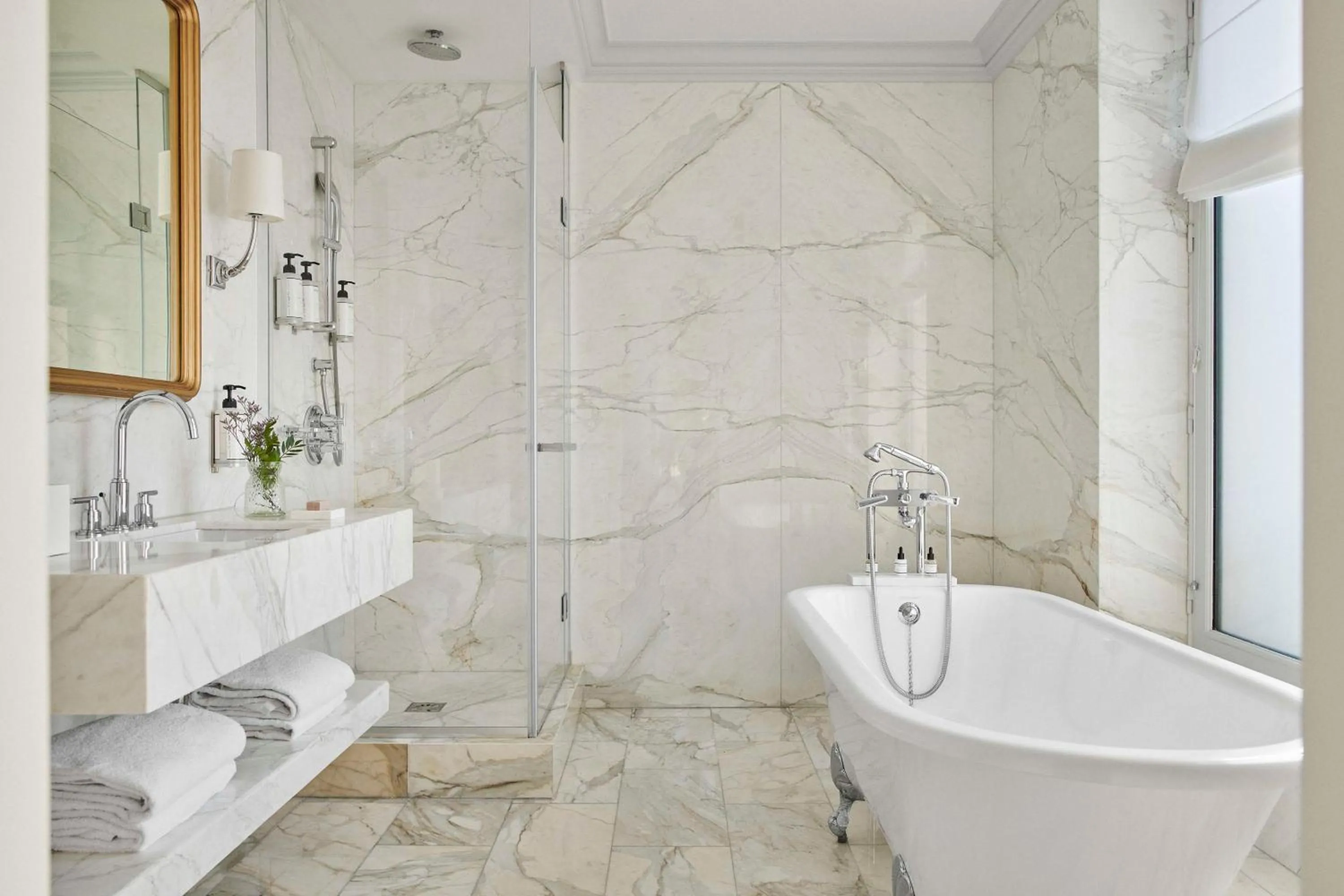 Bathroom in Hôtel du Louvre, in The Unbound Collection by Hyatt