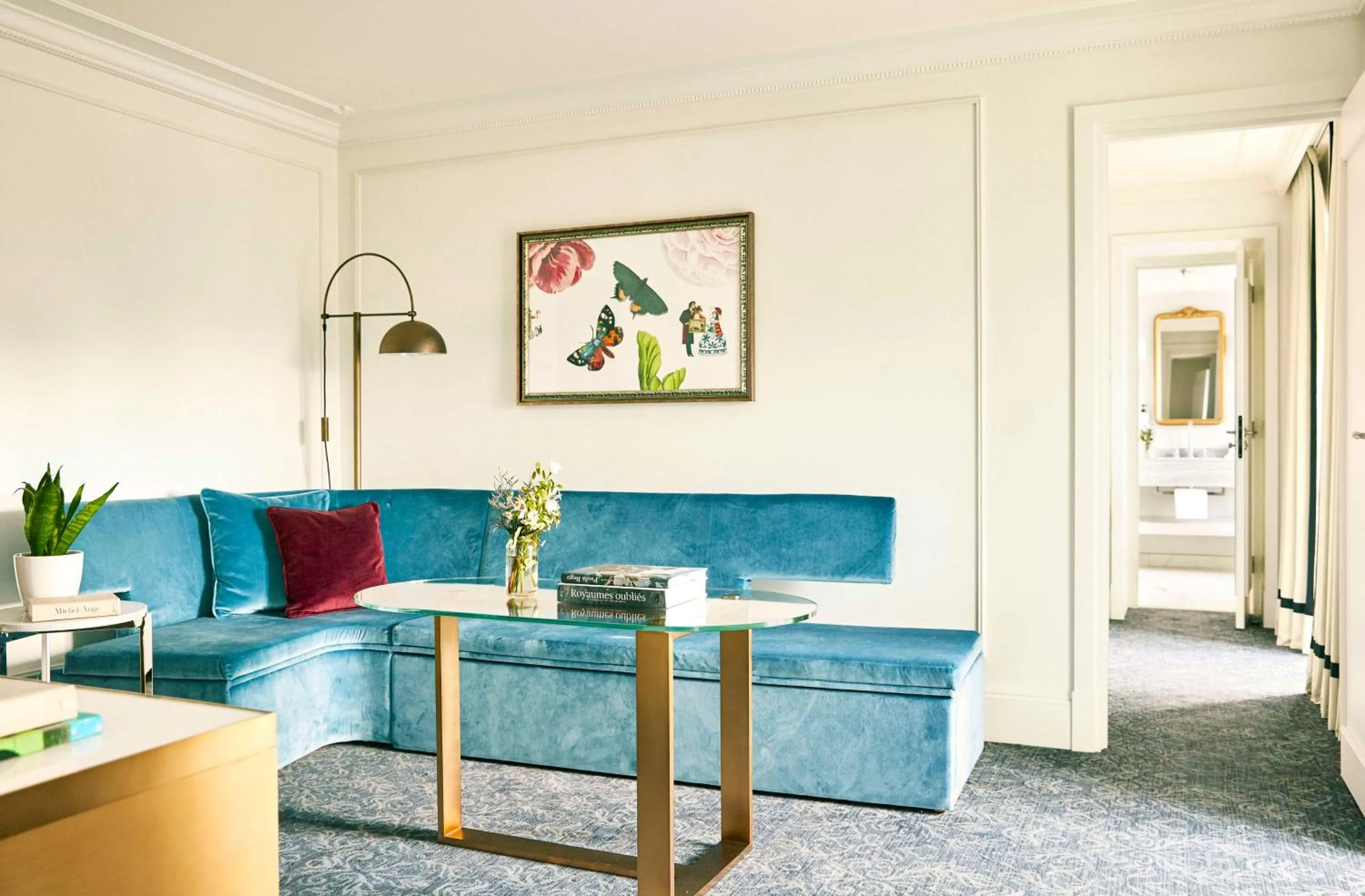 Photo of the whole room in Hôtel du Louvre, in The Unbound Collection by Hyatt