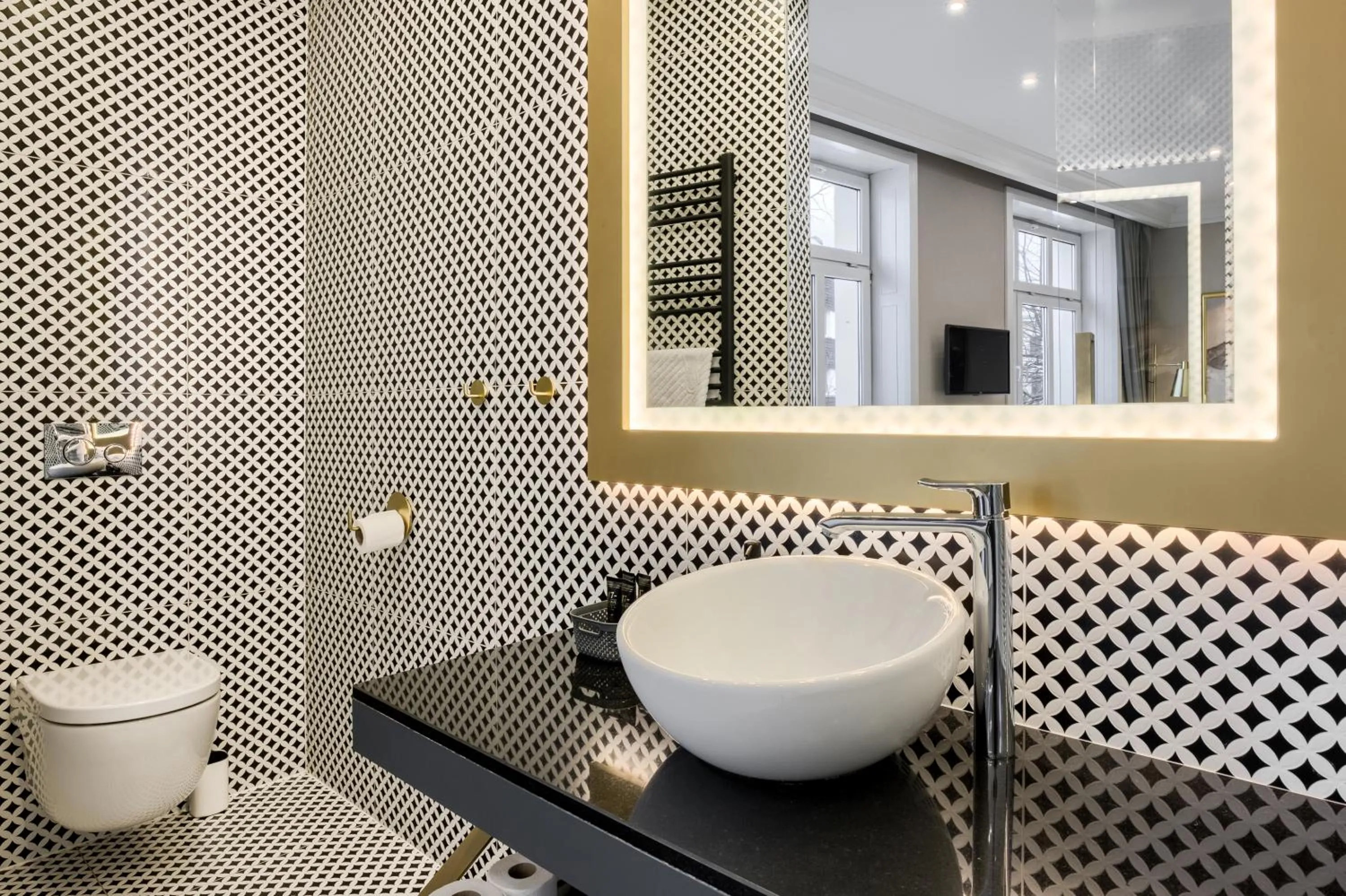 Shower in Krupówki 17 Resort & SPA