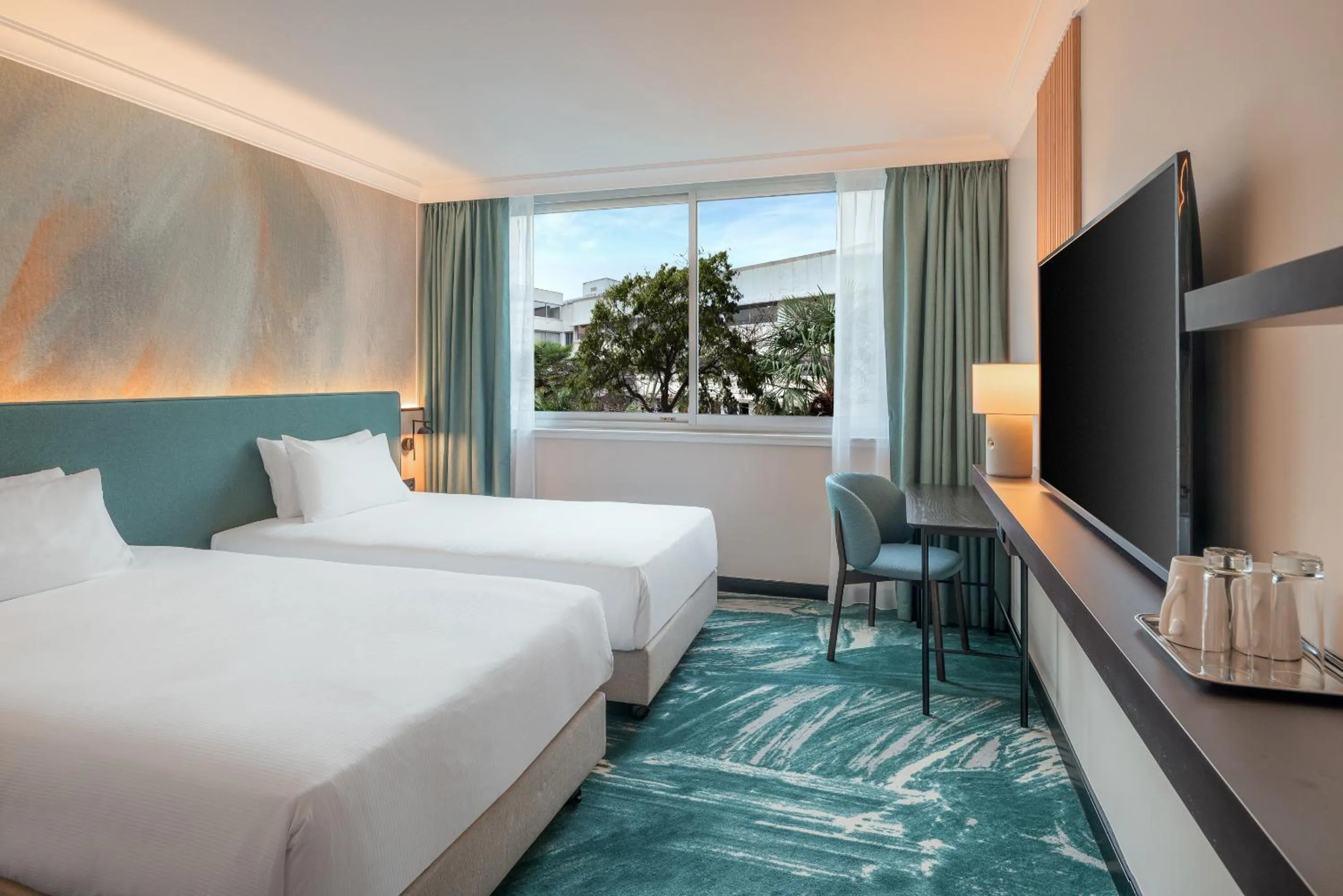 Bedroom, Bed in DoubleTree by Hilton Paris Bougival