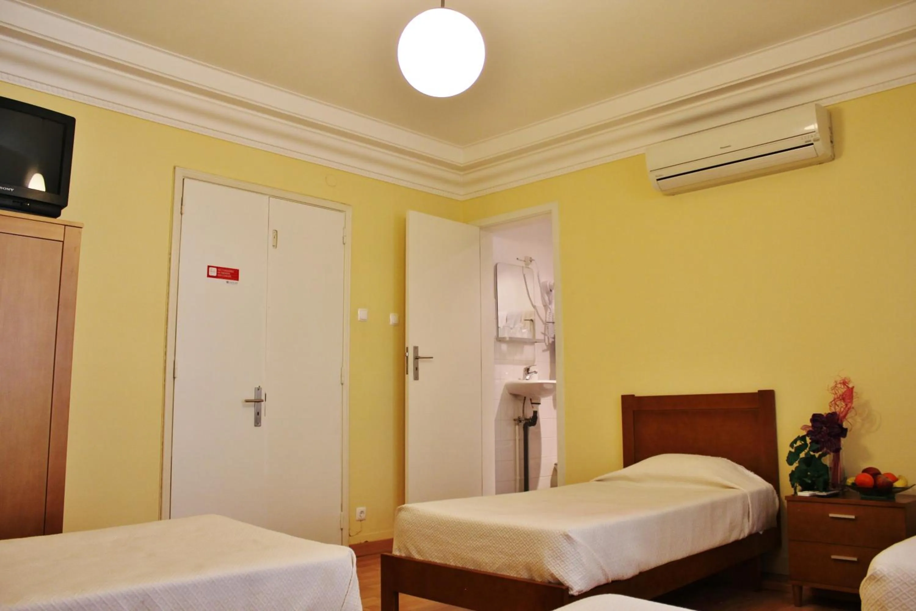 Bed in Residencial Duque de Saldanha