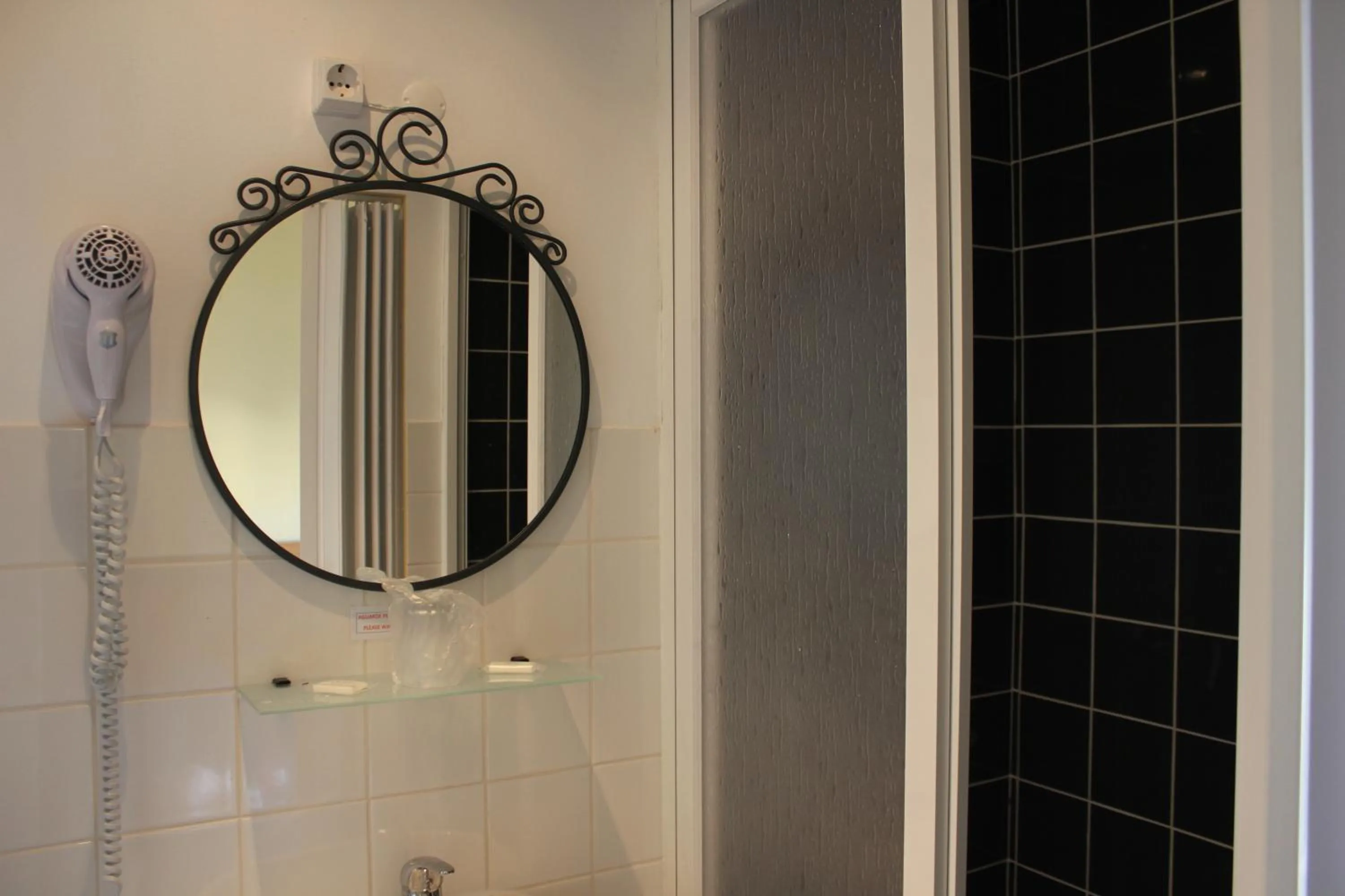 Shower in Residencial Duque de Saldanha