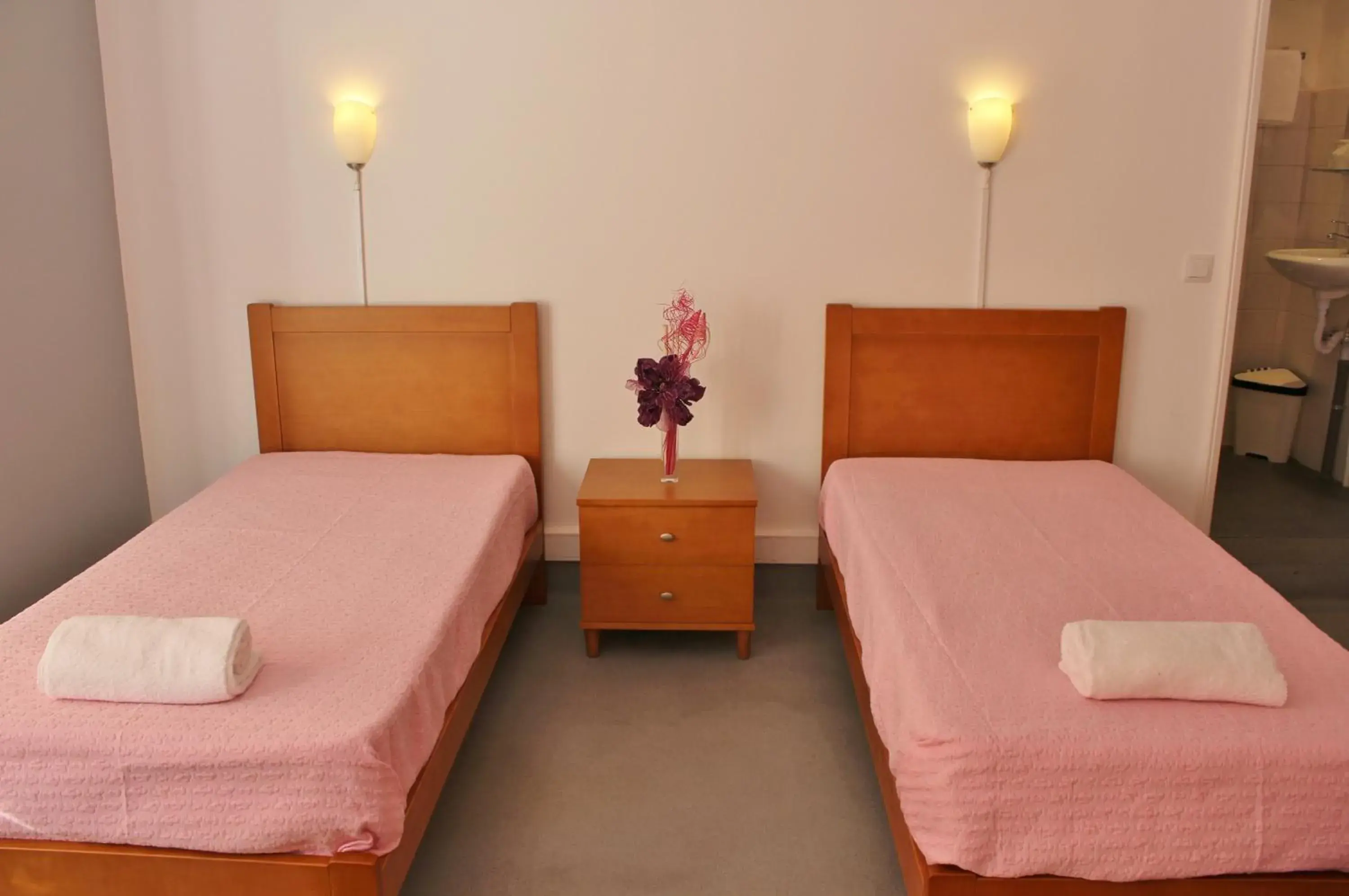 Twin Room in Residencial Duque de Saldanha Twin Room in Residencial Duque de Saldanha