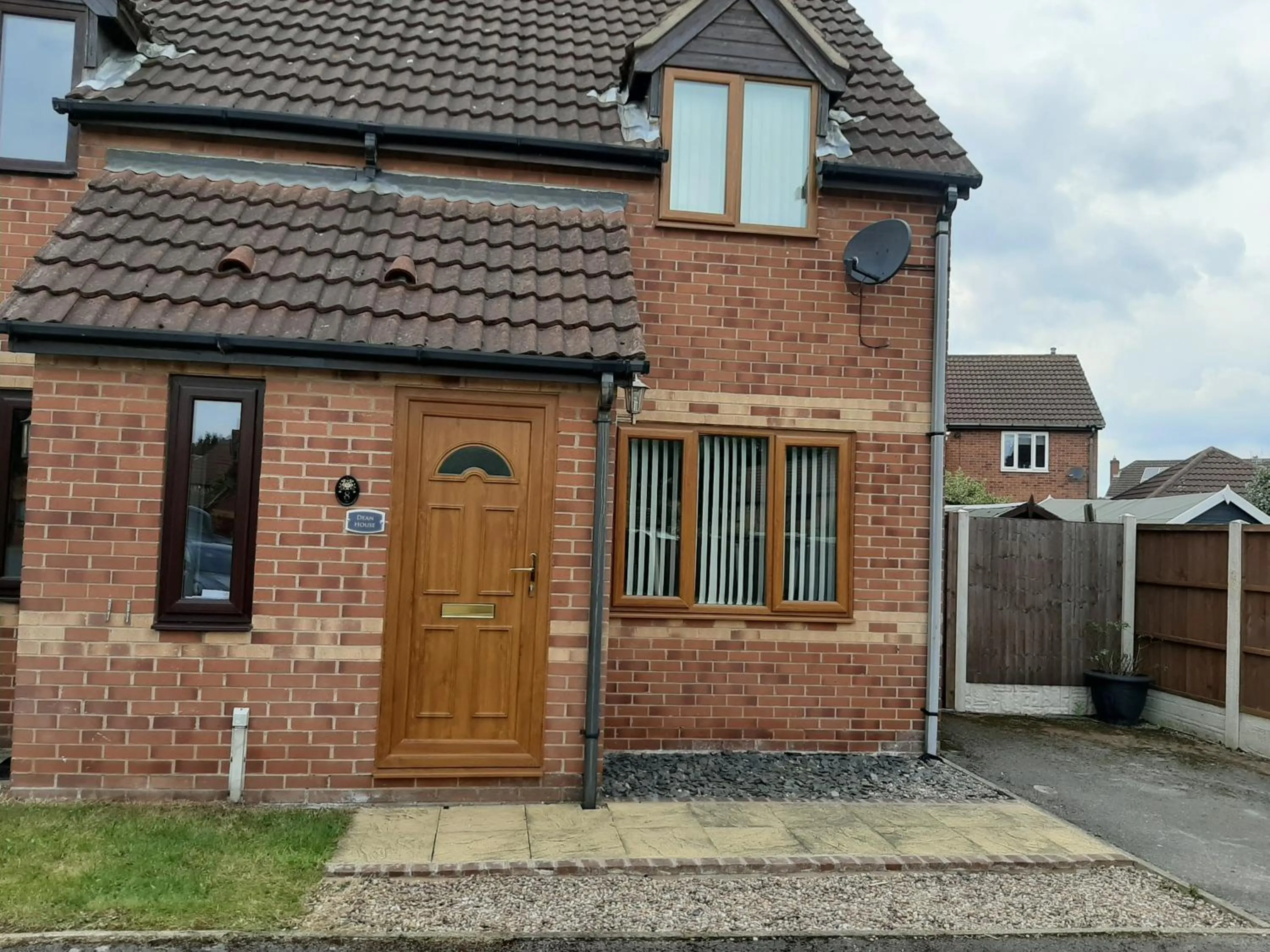 Property building in 2BR-Dean Hse-Fully Equipped-Parking-WiFi-Short Long Stays