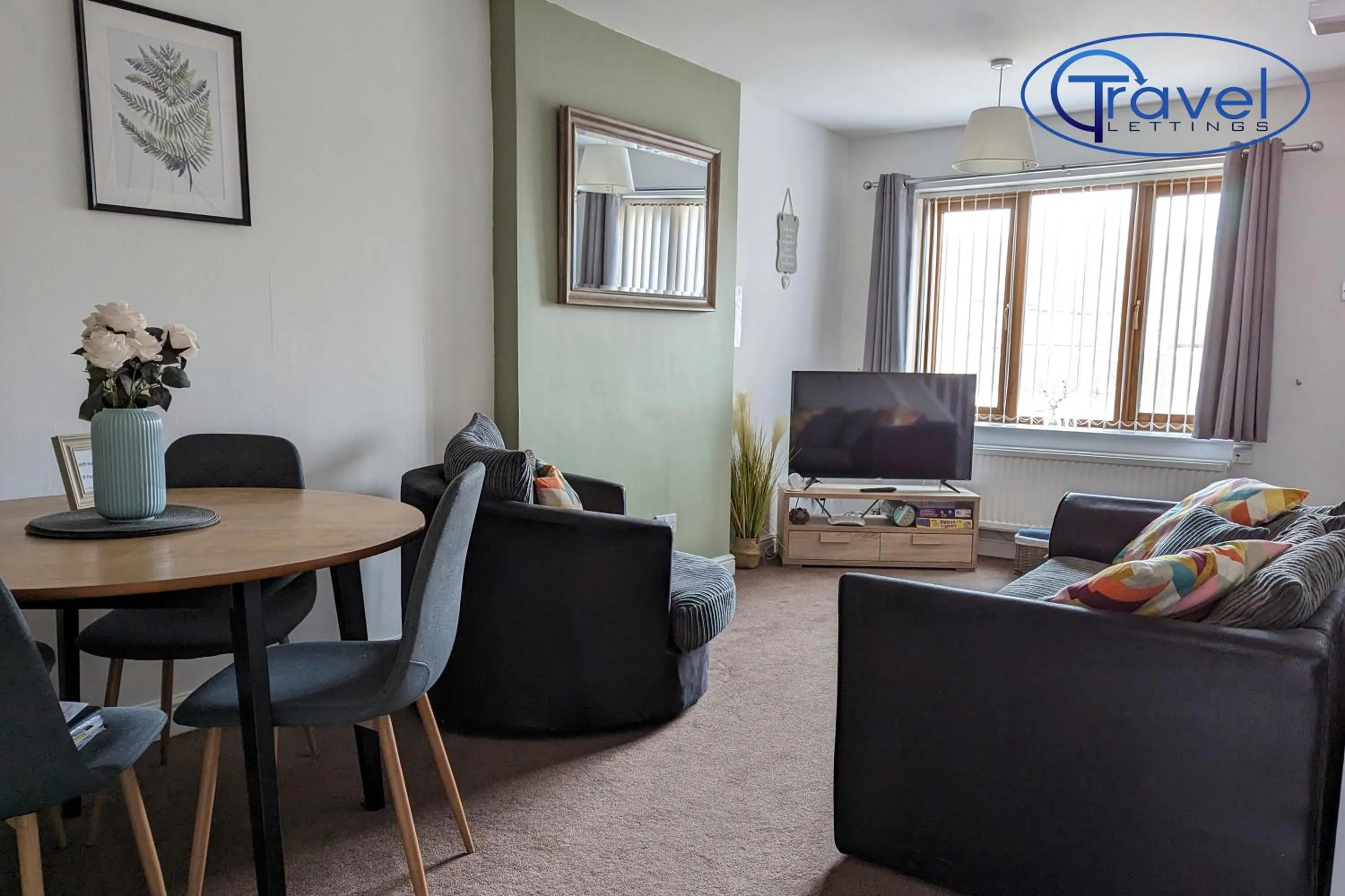 TV and multimedia in 2BR-Dean Hse-Fully Equipped-Parking-WiFi-Short Long Stays