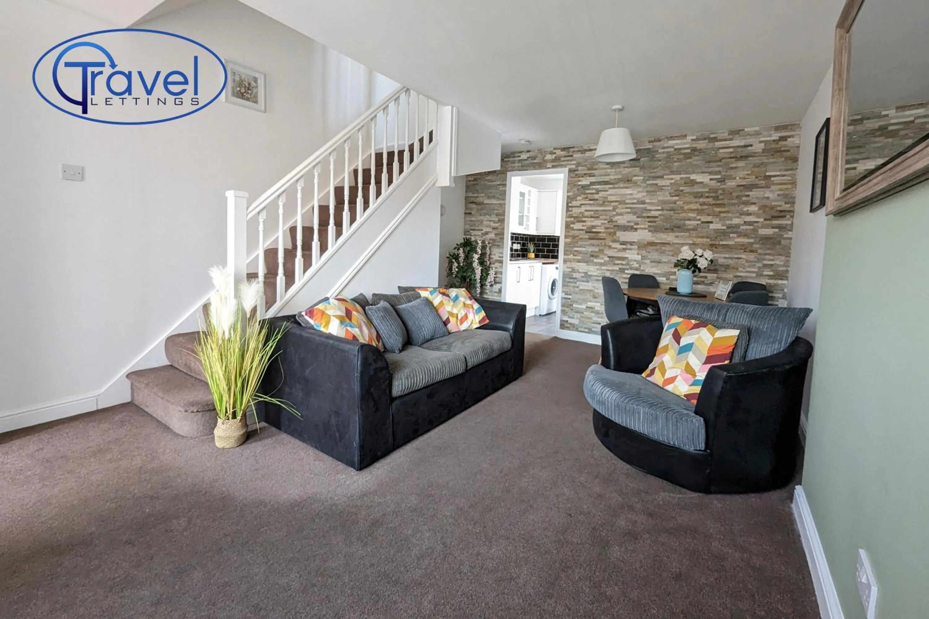TV and multimedia in 2BR-Dean Hse-Fully Equipped-Parking-WiFi-Short Long Stays