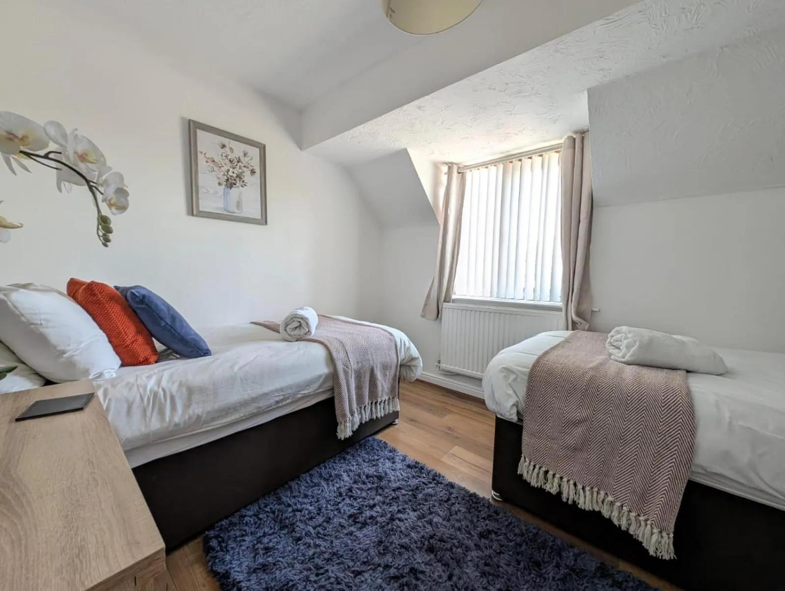 Bedroom, Bed in 2BR-Dean Hse-Fully Equipped-Parking-WiFi-Short Long Stays
