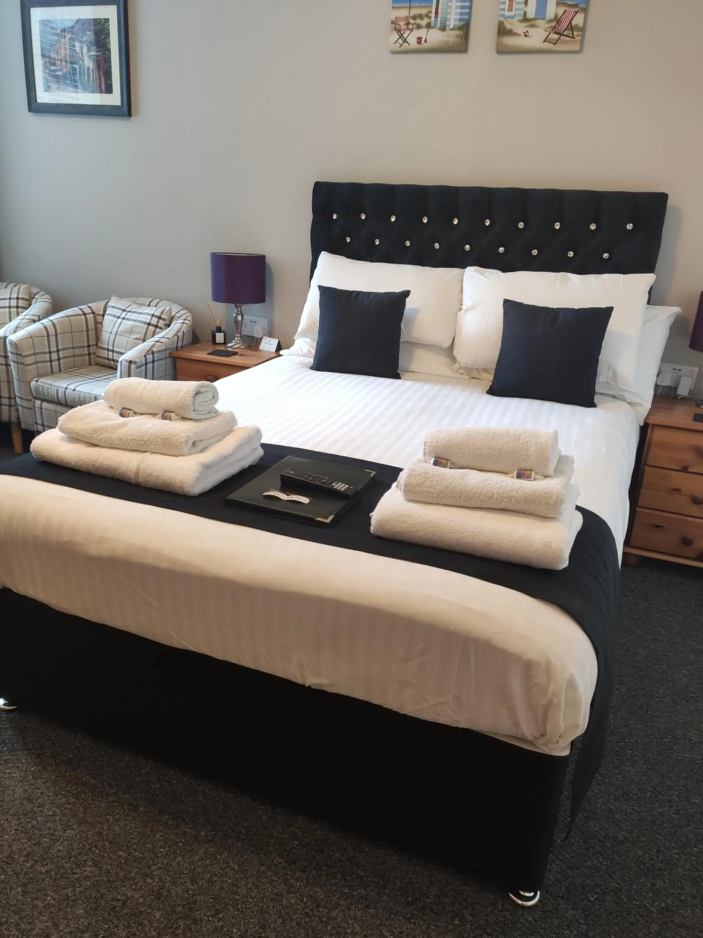 Photo of the whole room, Bed in Q Accommodation