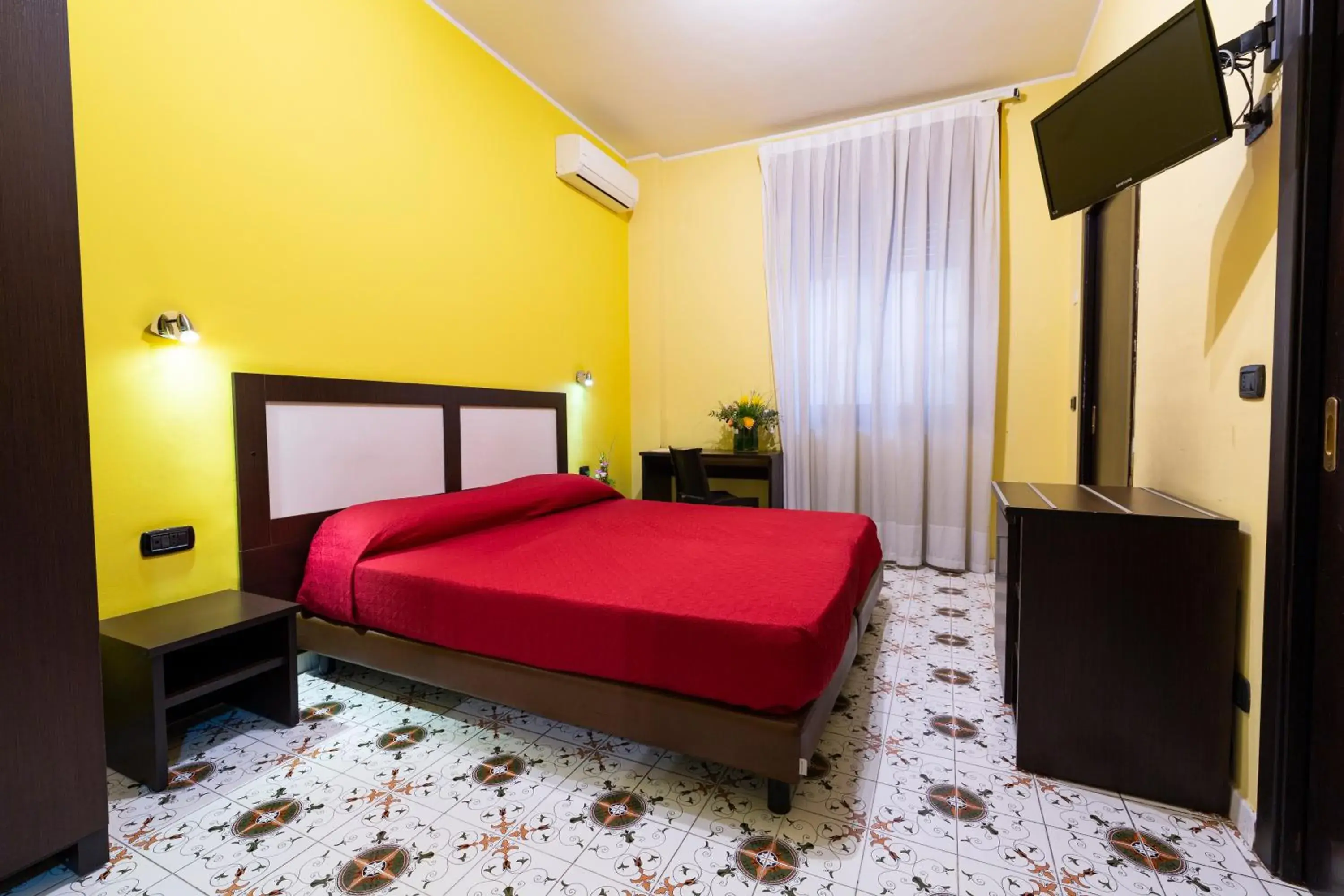 Bedroom, Bed in Hotel del Sole Bedroom, Bed in Hotel del Sole