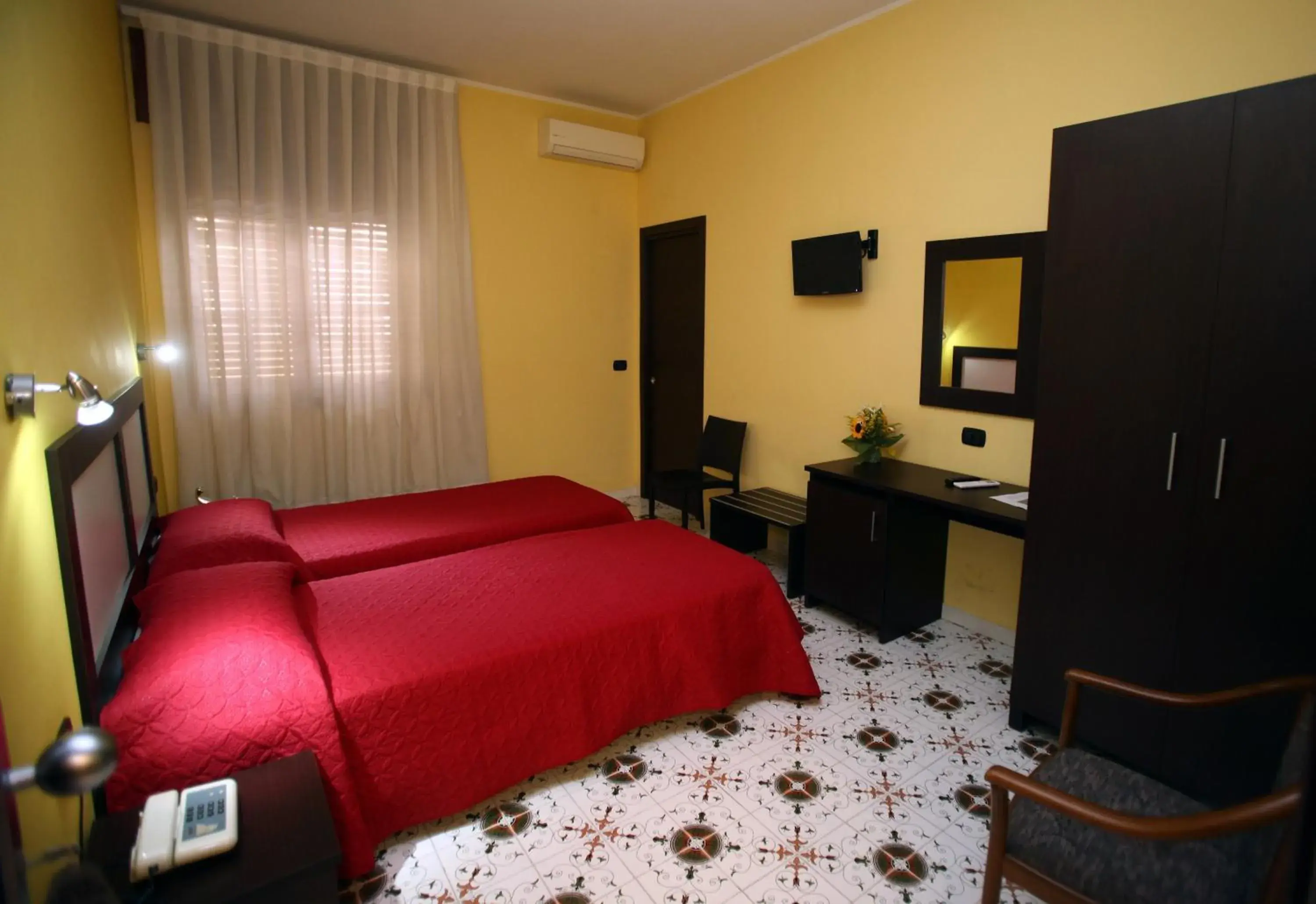 Bedroom, Bed in Hotel del Sole Bedroom, Bed in Hotel del Sole