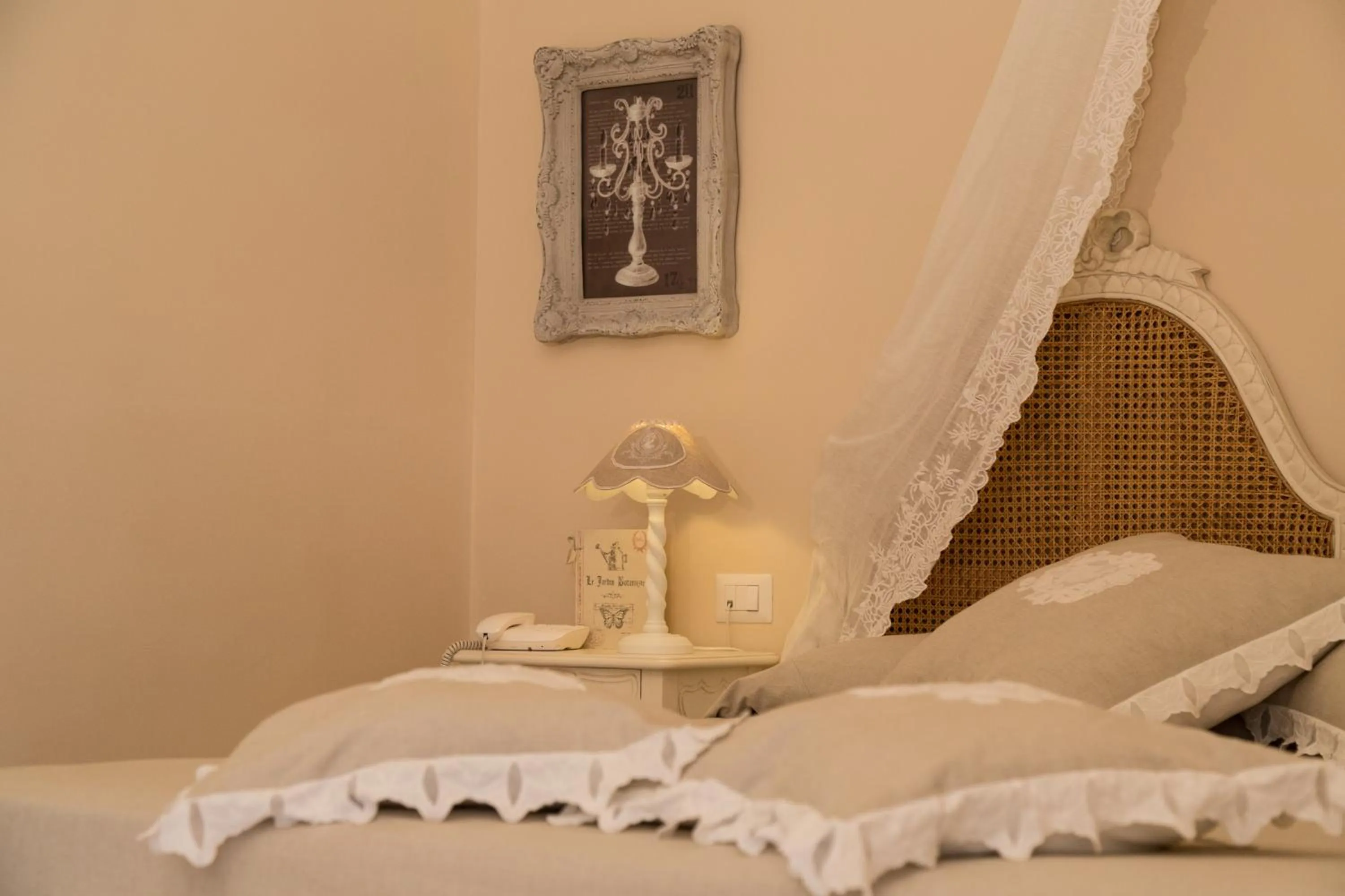 Decorative detail, Bed in Hotel del Sole