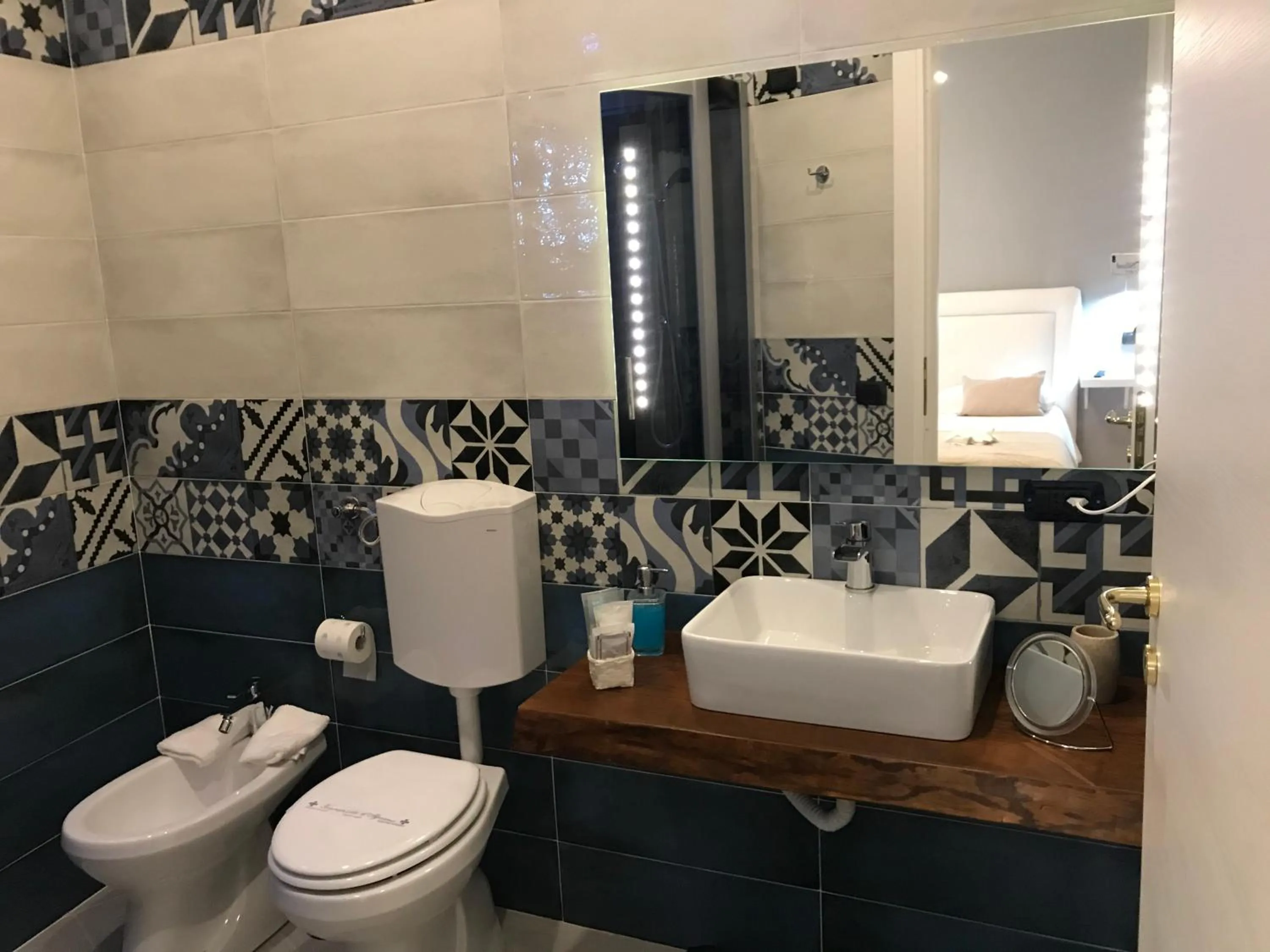 Bathroom in Base Napoli Plebiscito