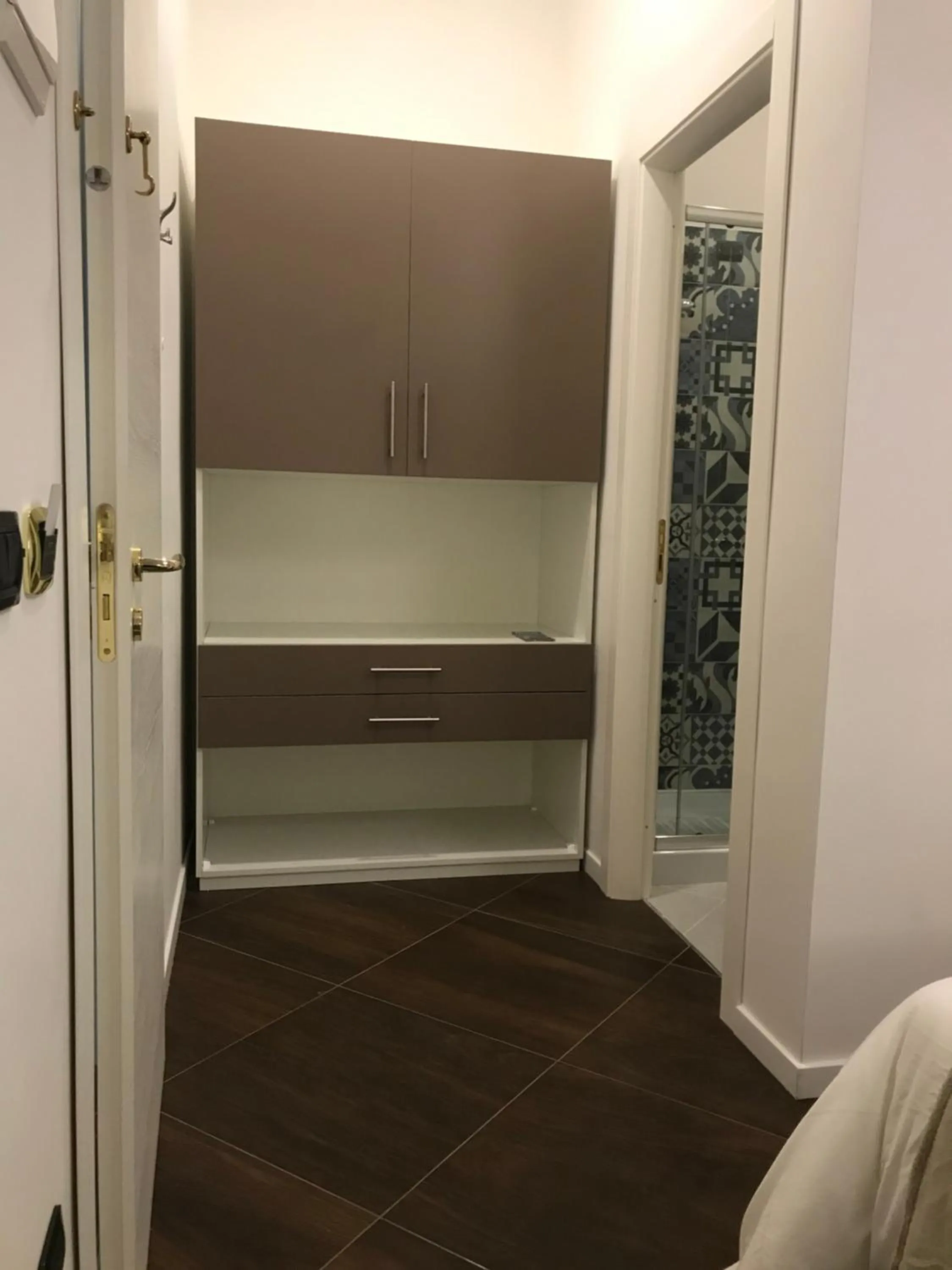 Photo of the whole room in Base Napoli Plebiscito