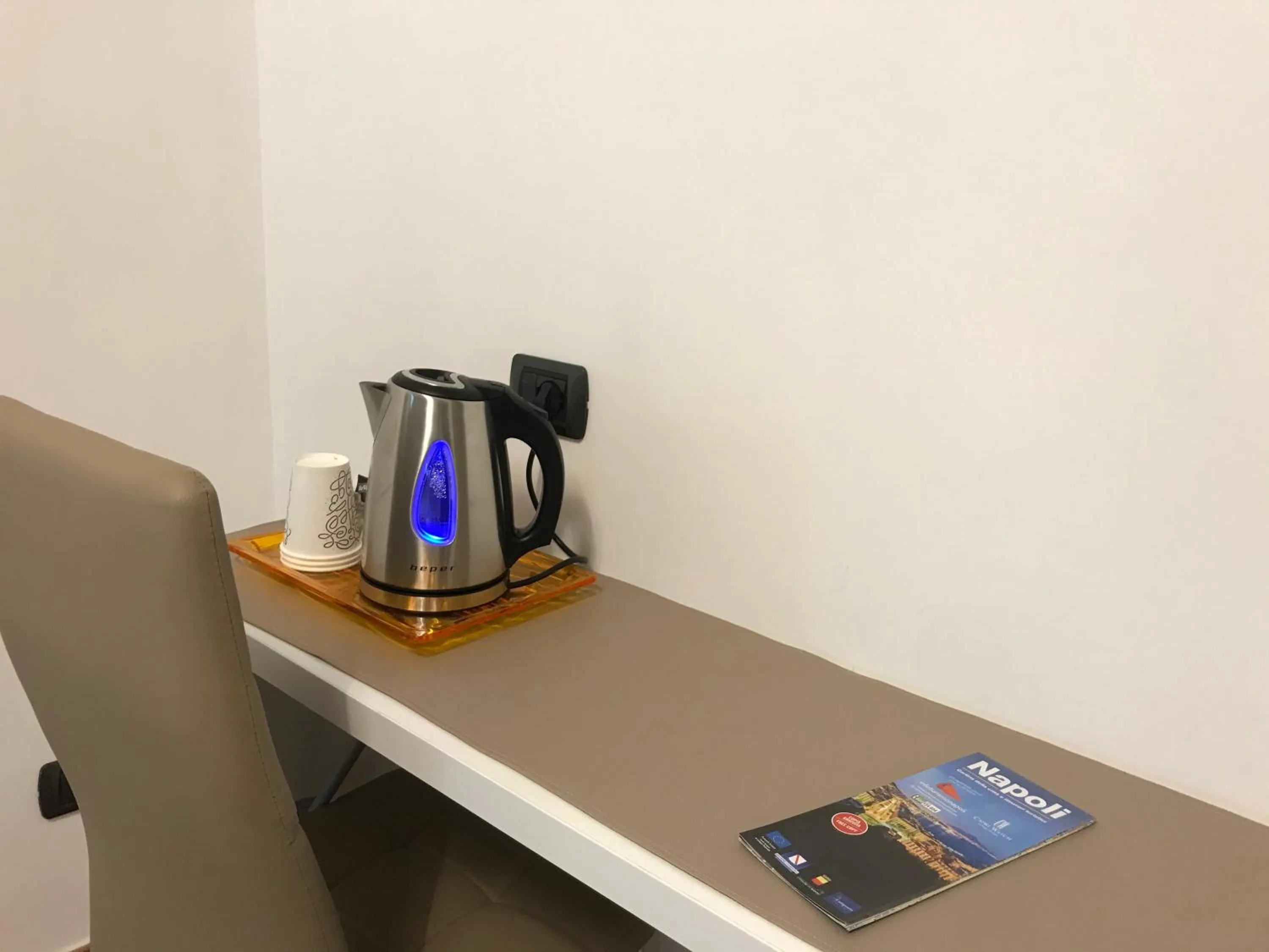 Coffee/tea facilities in Base Napoli Plebiscito