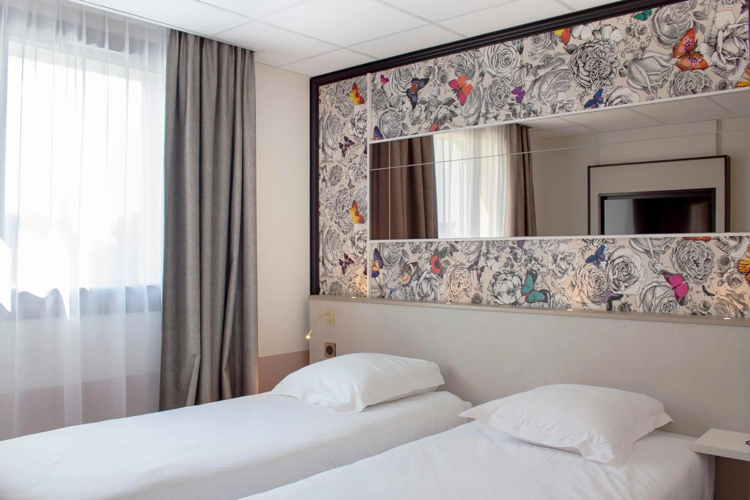 Bed in Brit Hotel Nantes La Beaujoire Parc Expo