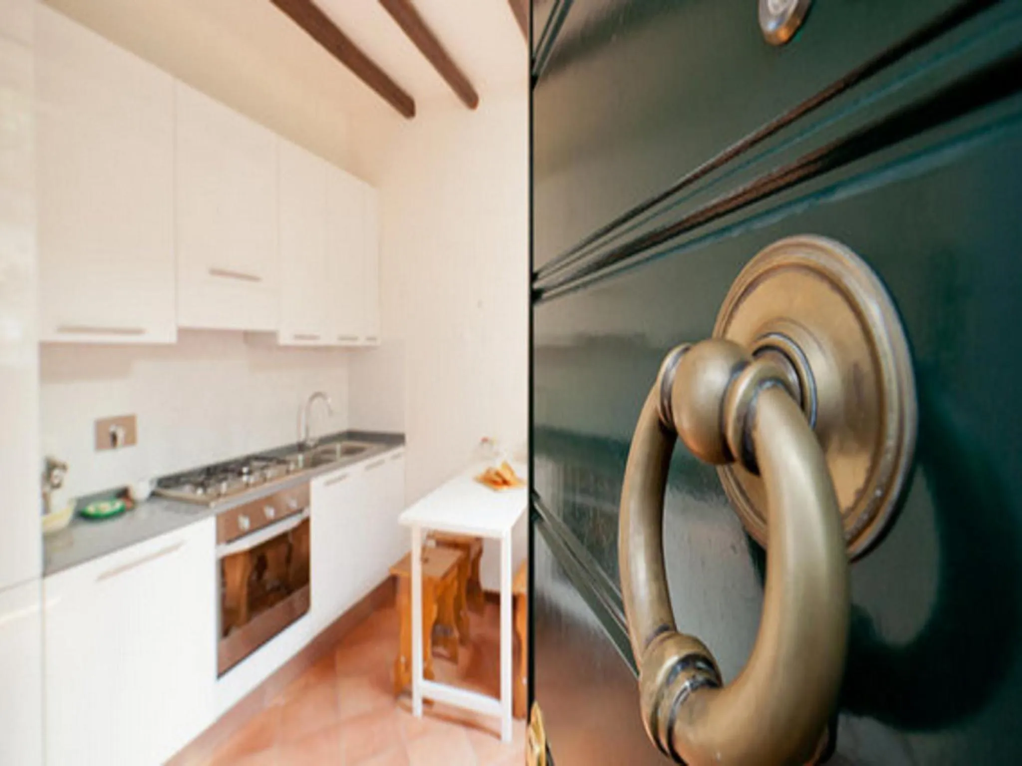 Kitchen or kitchenette in Signor Suite Colosseo