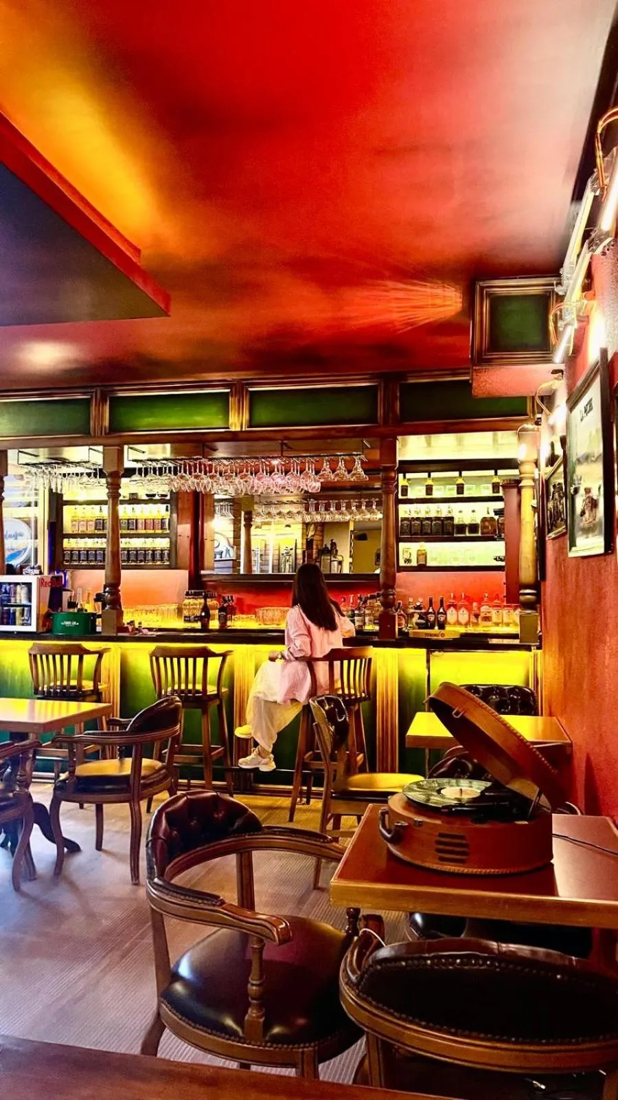 Nightclub / DJ in Upper House