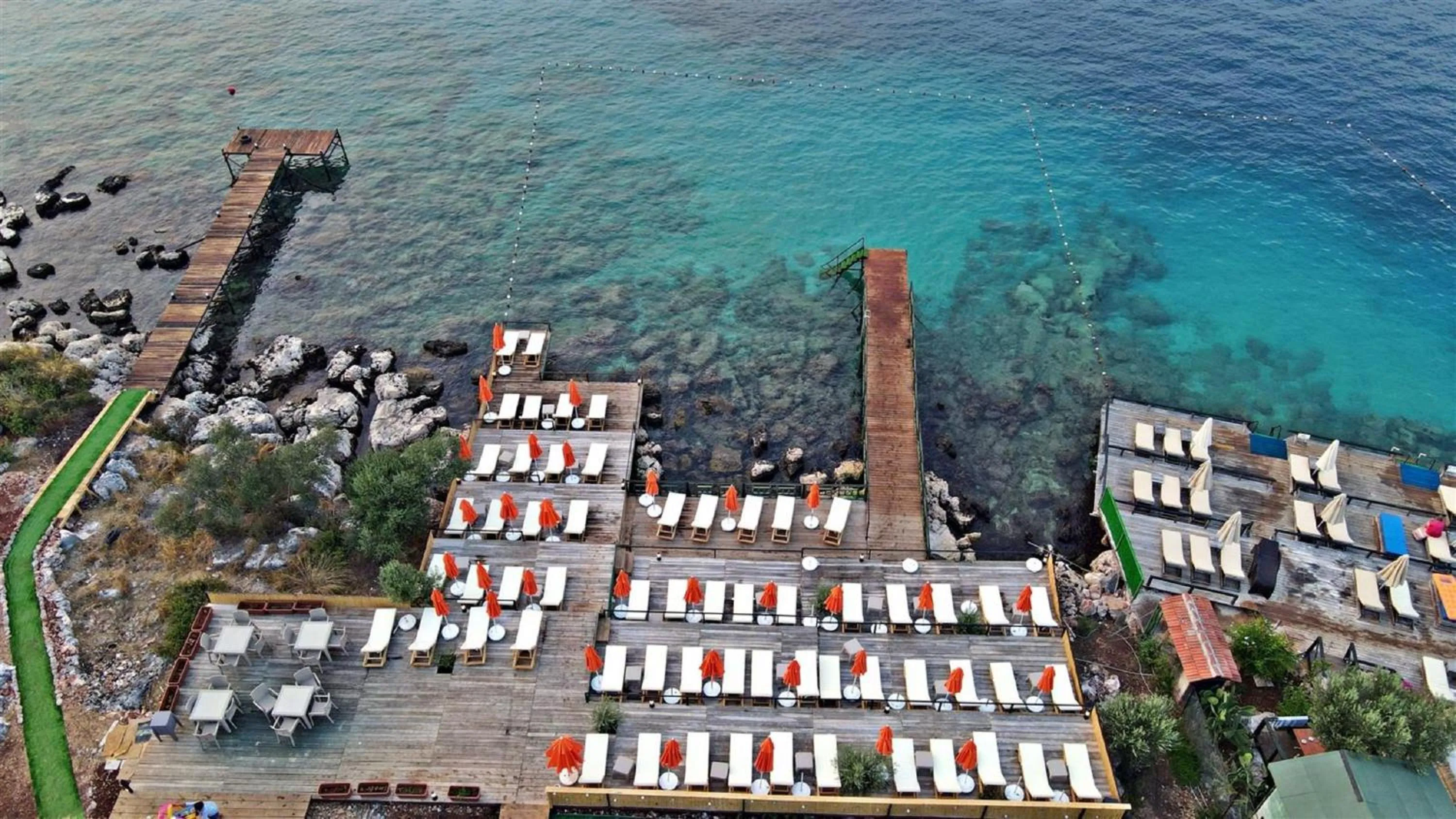 Beach in Upper House