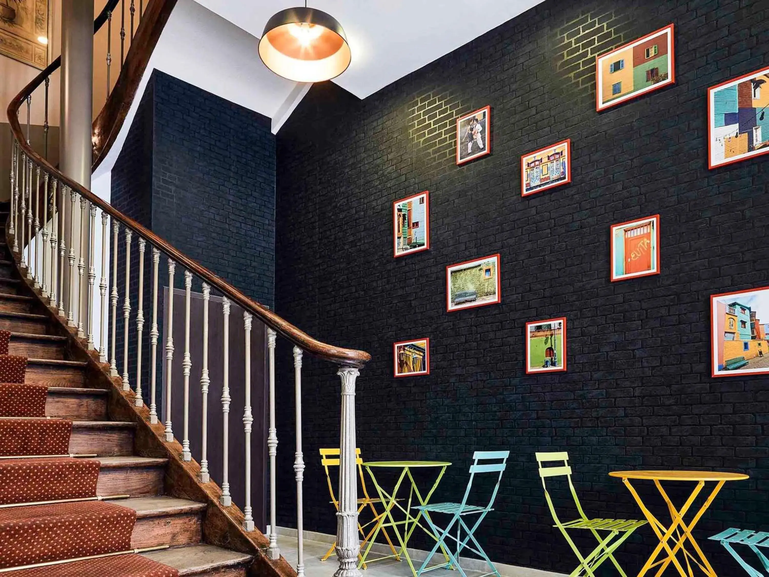 Property building in Ibis Styles Hyères Rooftop & Spa Property building in Ibis Styles Hyères Rooftop & Spa