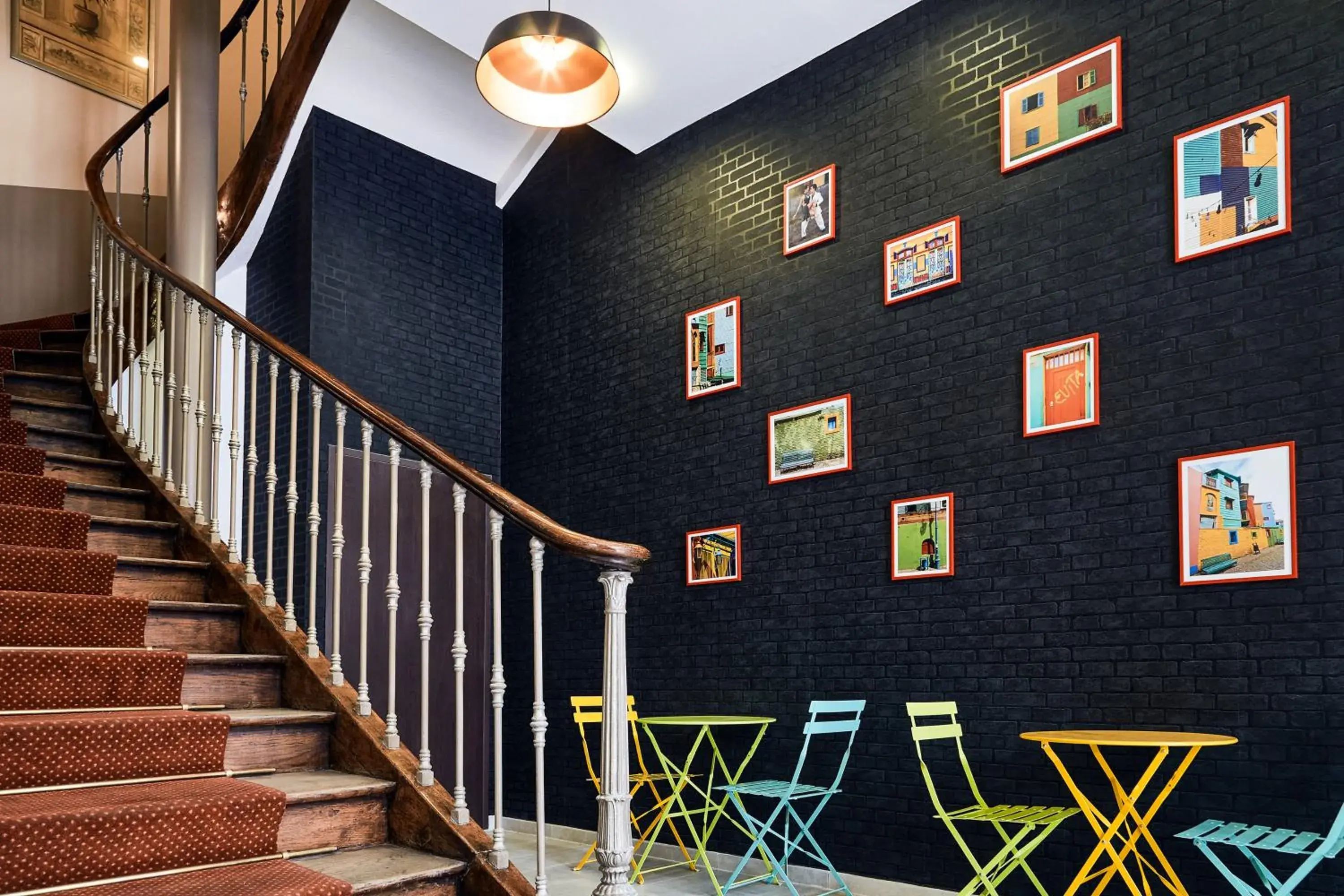 Lobby or reception in Ibis Styles Hyères Rooftop & Spa Lobby or reception in Ibis Styles Hyères Rooftop & Spa