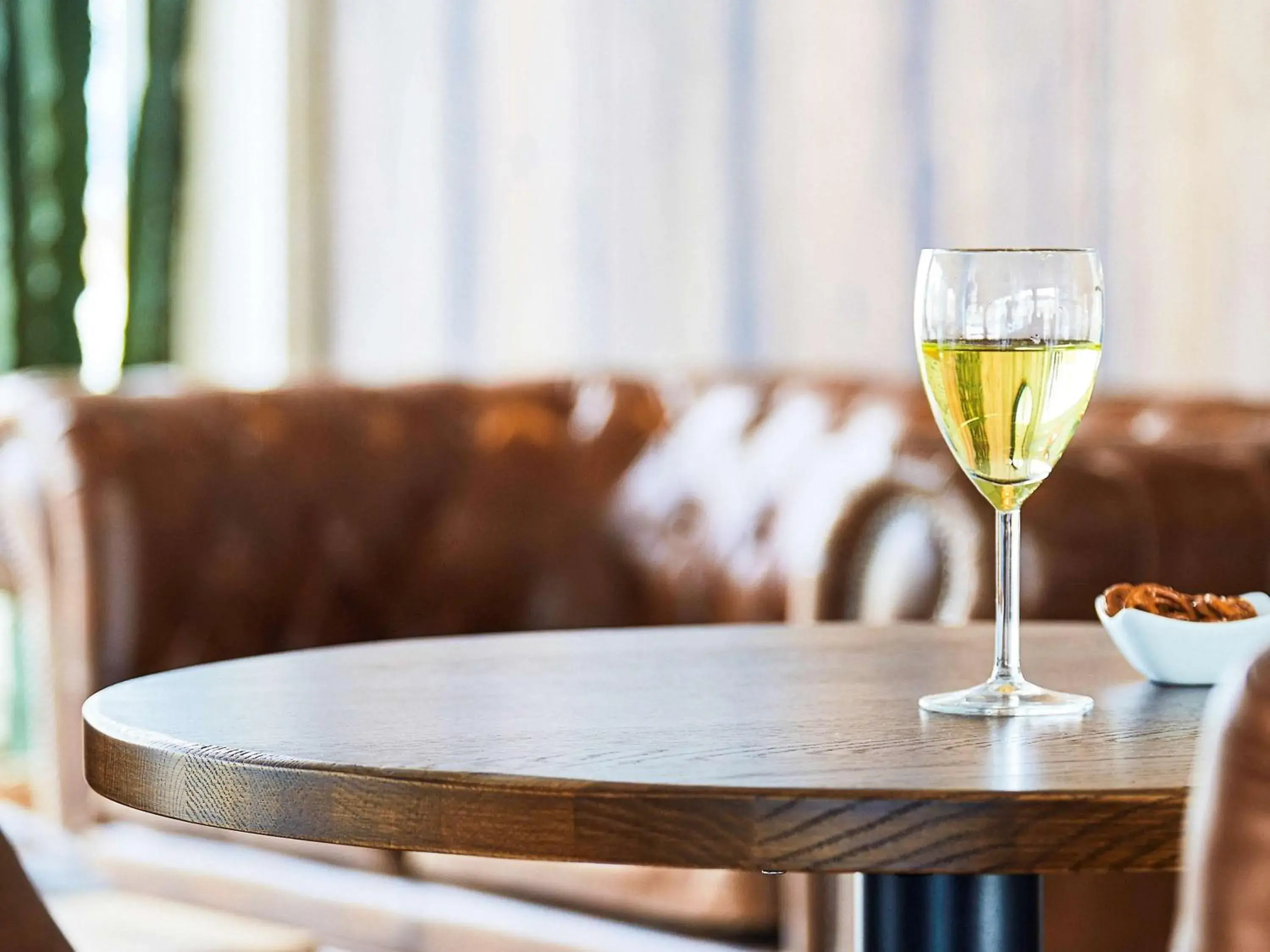 Lounge or bar in Ibis Styles Hyères Rooftop & Spa Lounge or bar in Ibis Styles Hyères Rooftop & Spa