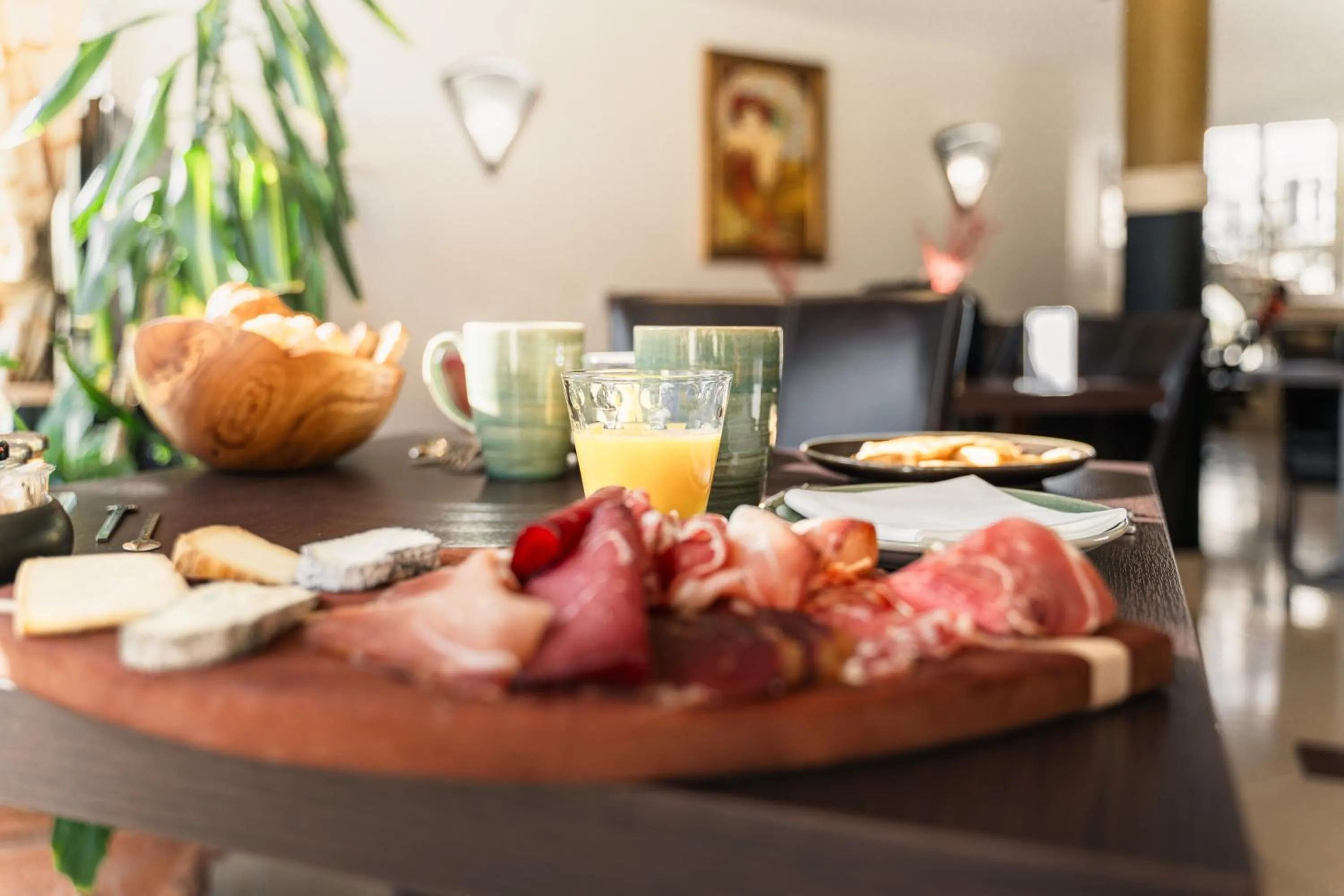 Breakfast in Logis L'Auberge - Maison Glenn Anna