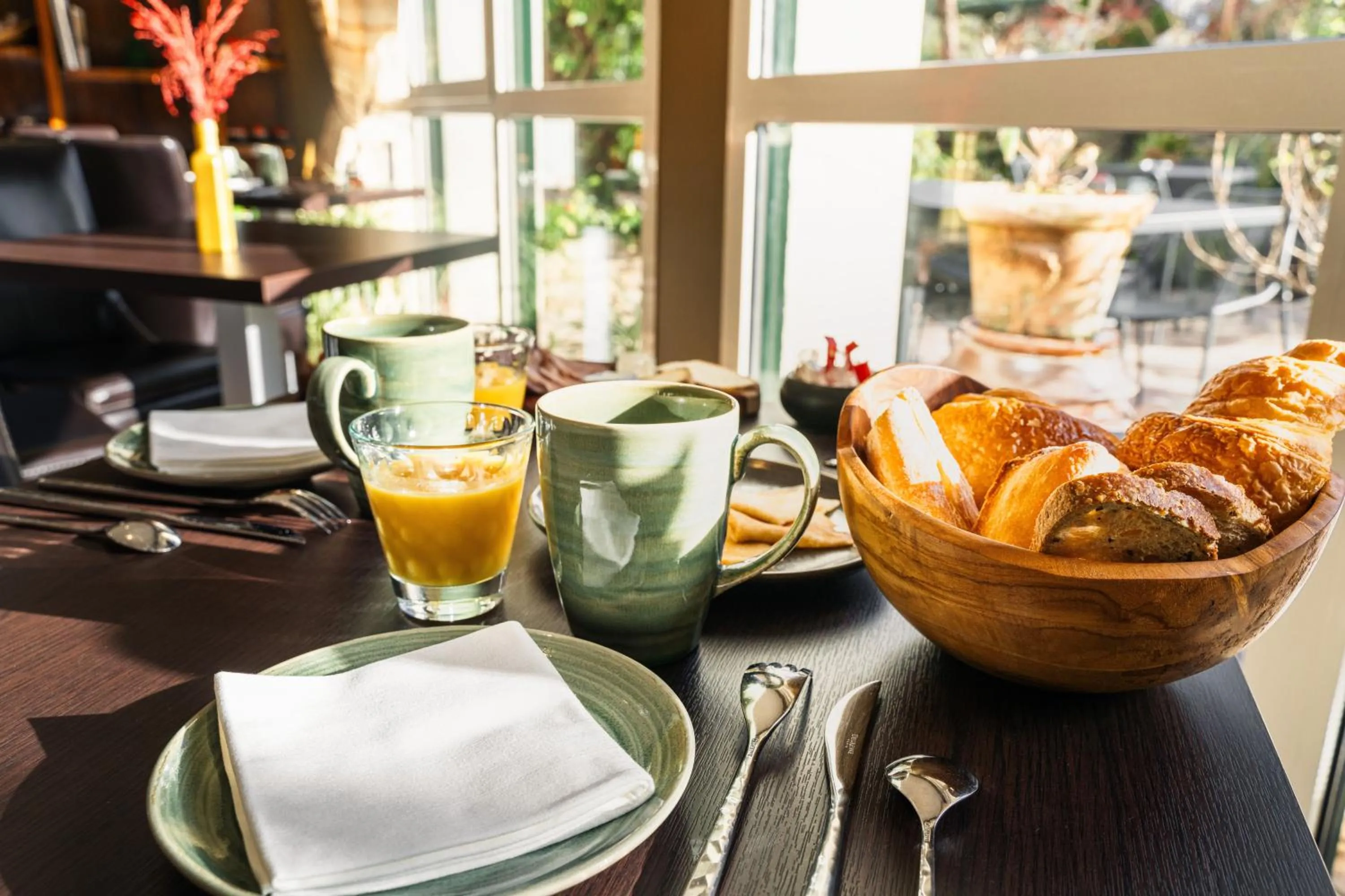 Breakfast in Logis L'Auberge - Maison Glenn Anna