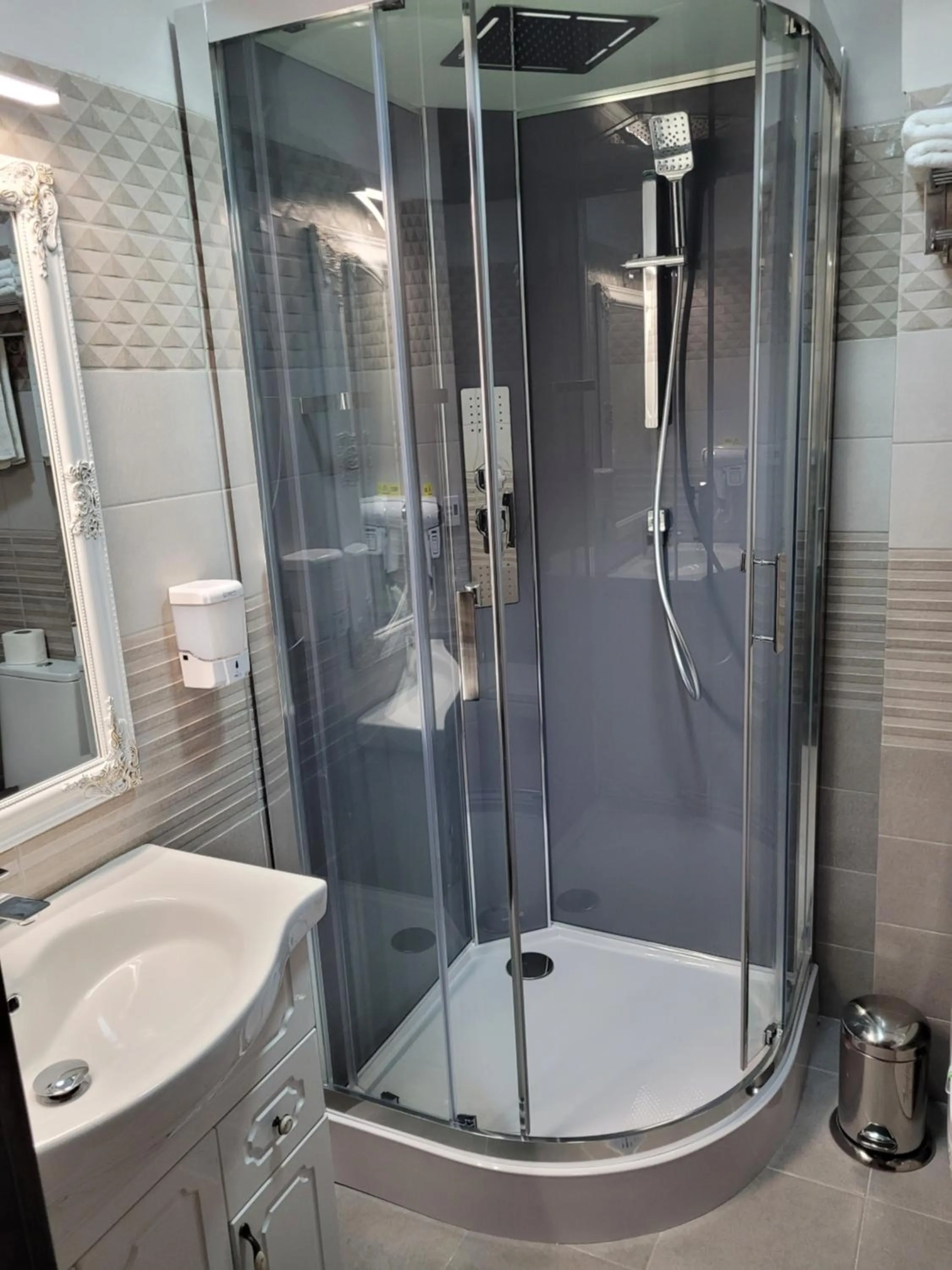 Bathroom in LOTUS Boutique