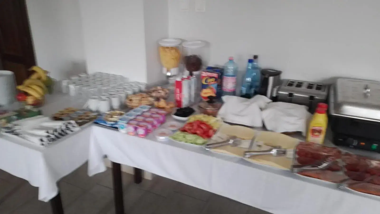 Breakfast in LOTUS Boutique Breakfast in LOTUS Boutique