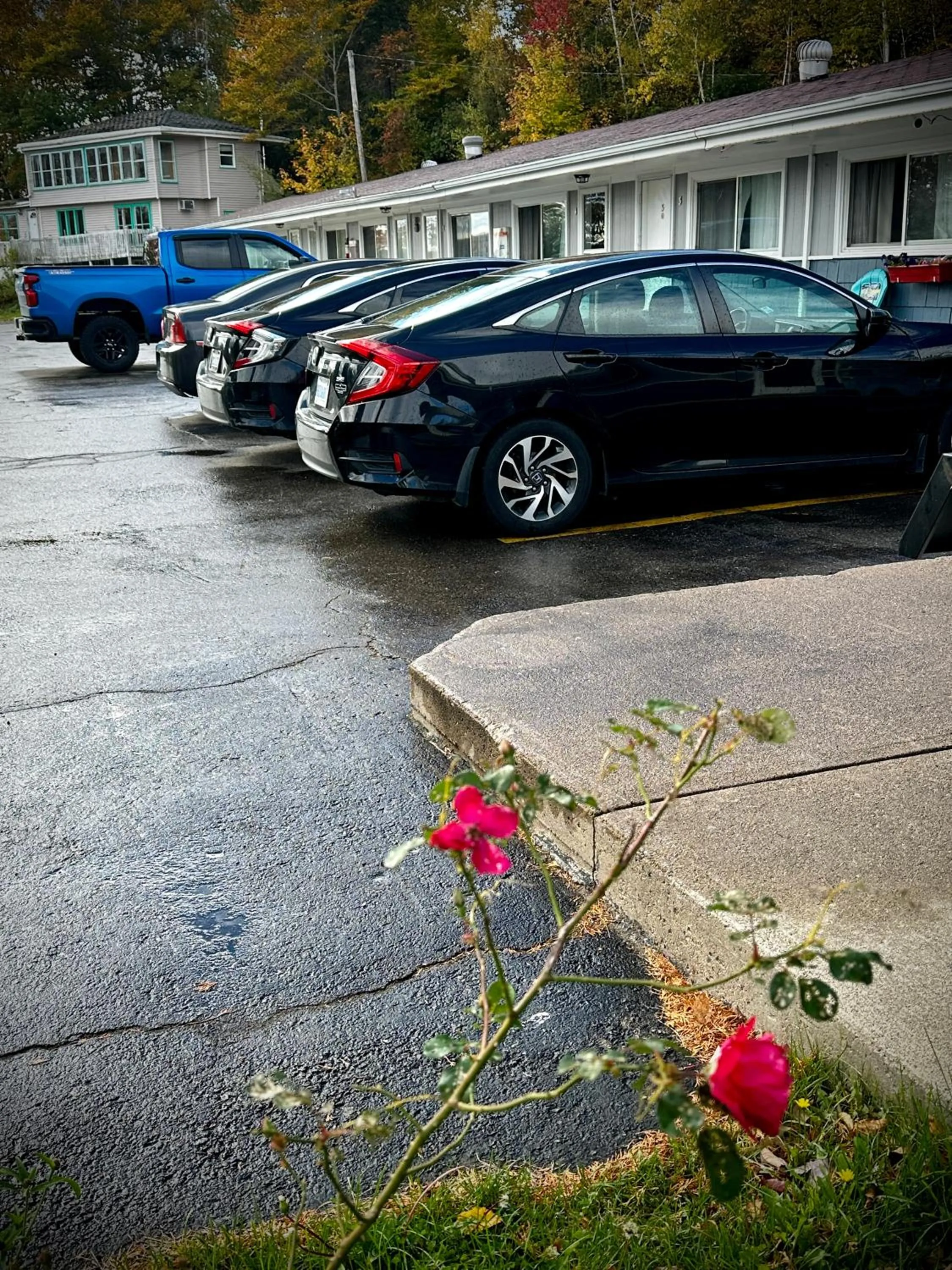 Parking in Aberdeen Motel