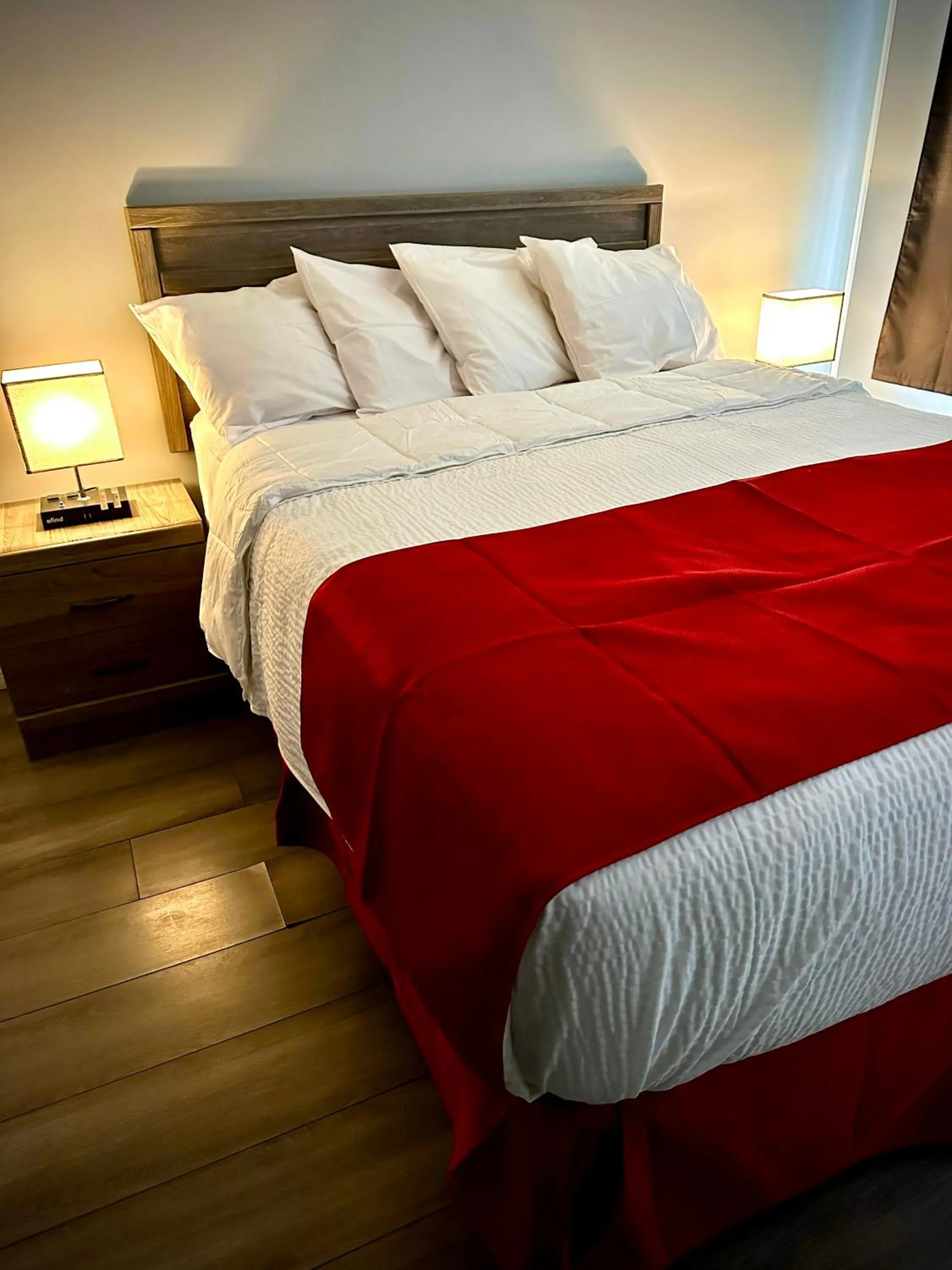 Bed in Aberdeen Motel