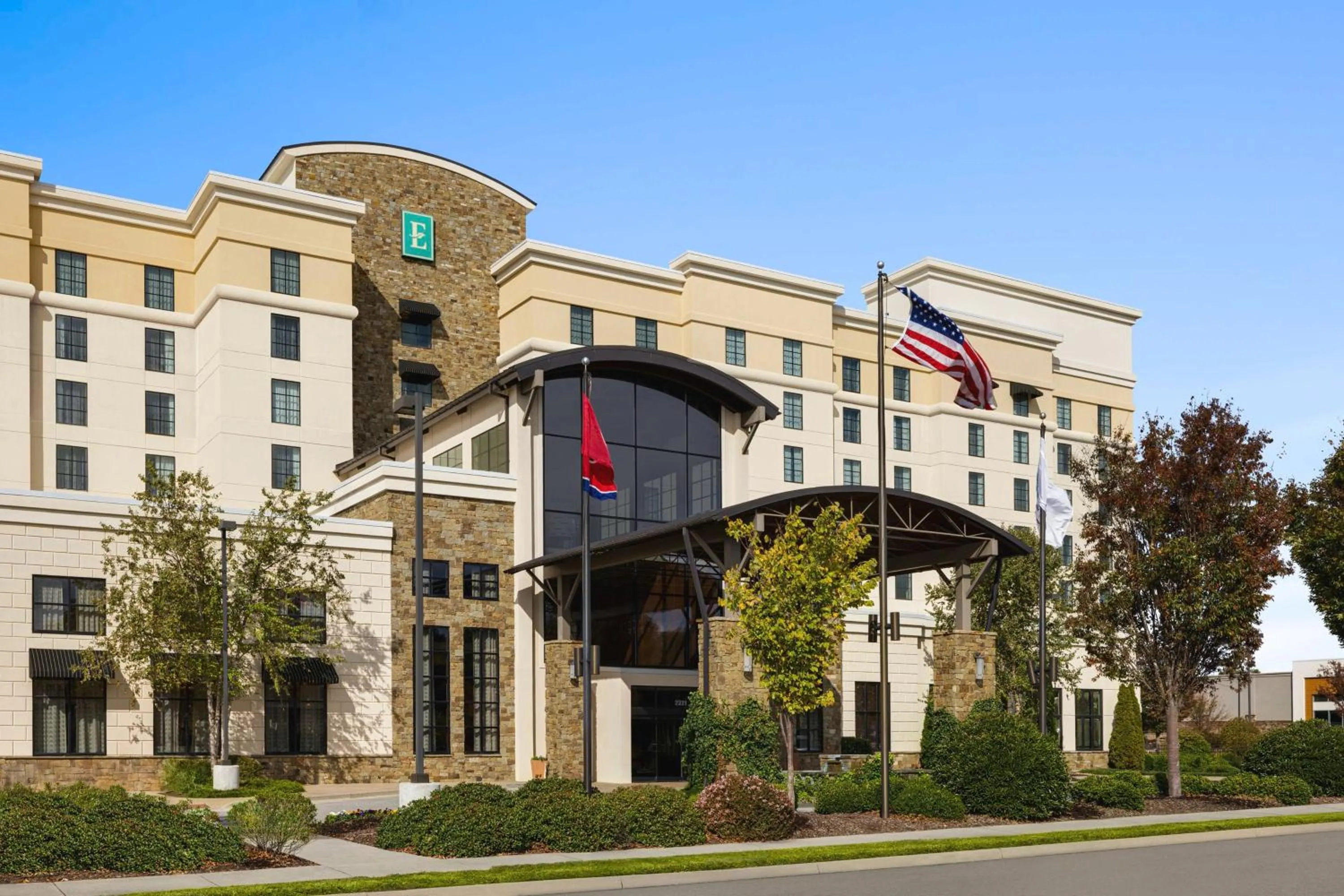 Property building in Embassy Suites Chattanooga Hamilton Place