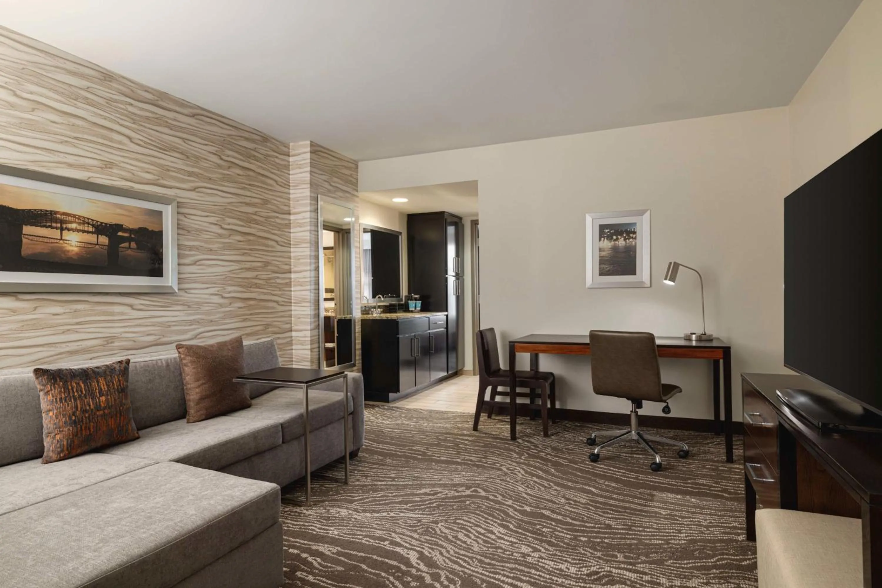 Bedroom in Embassy Suites Chattanooga Hamilton Place