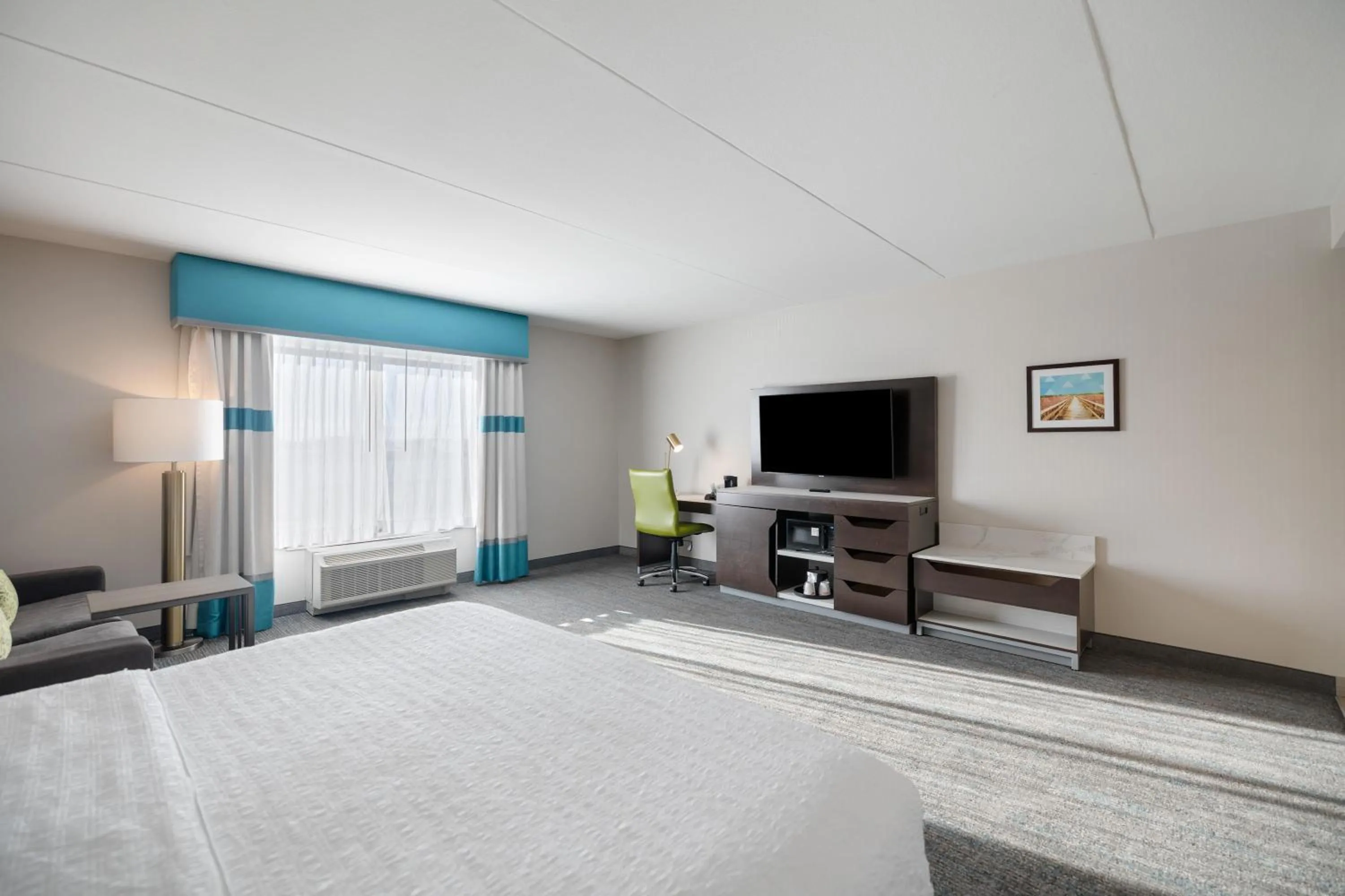 Bed in Hampton Inn by Hilton Winnipeg