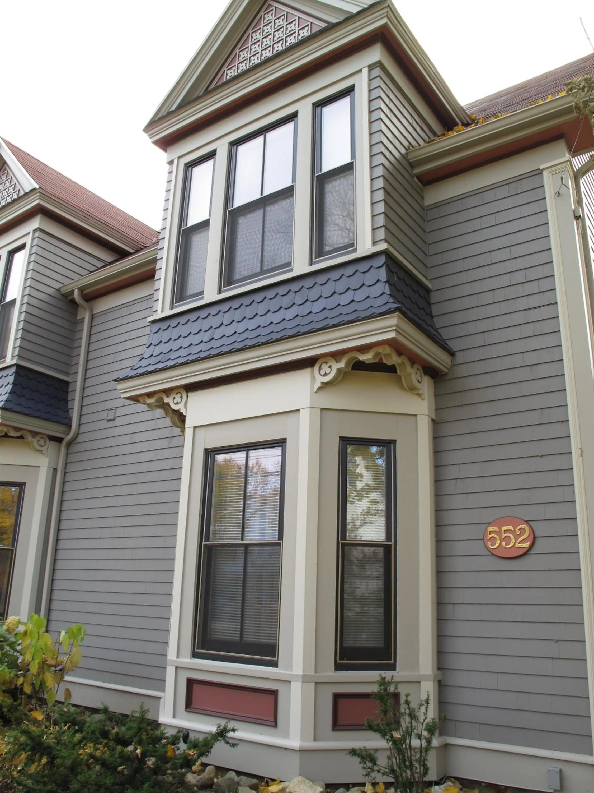 Property building in Dunlop Inn