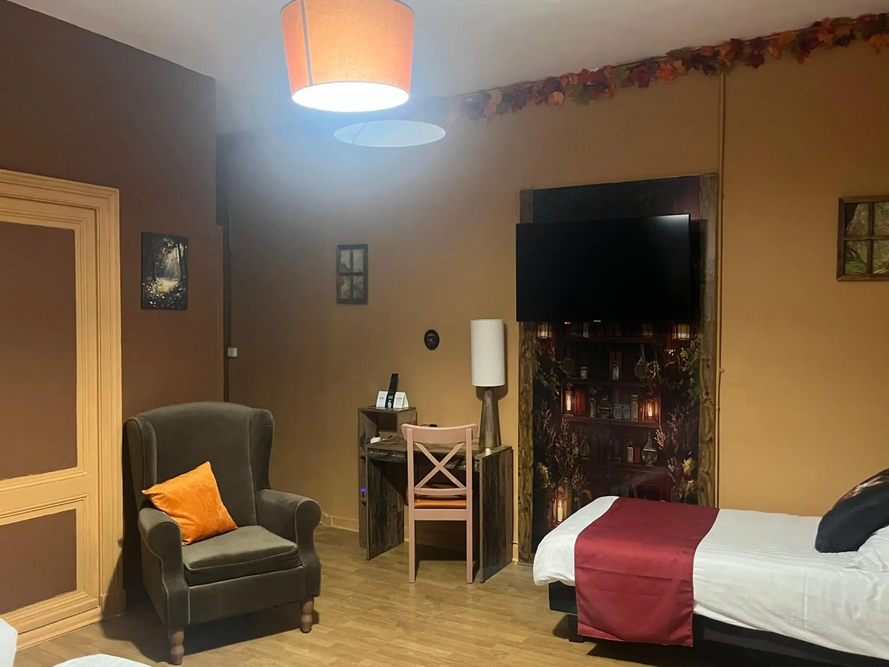 Bed in Logis Hôtel Le Cygne Bed in Logis Hôtel Le Cygne